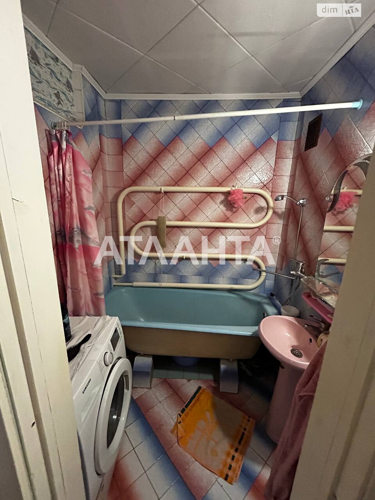 Продажа четырехкомнатной квартиры в Южному, на ул. Химиков, район Южный фото 1 Продажа четырехкомнатной квартиры в Южному, на ул. Химиков, район Южный фото 1