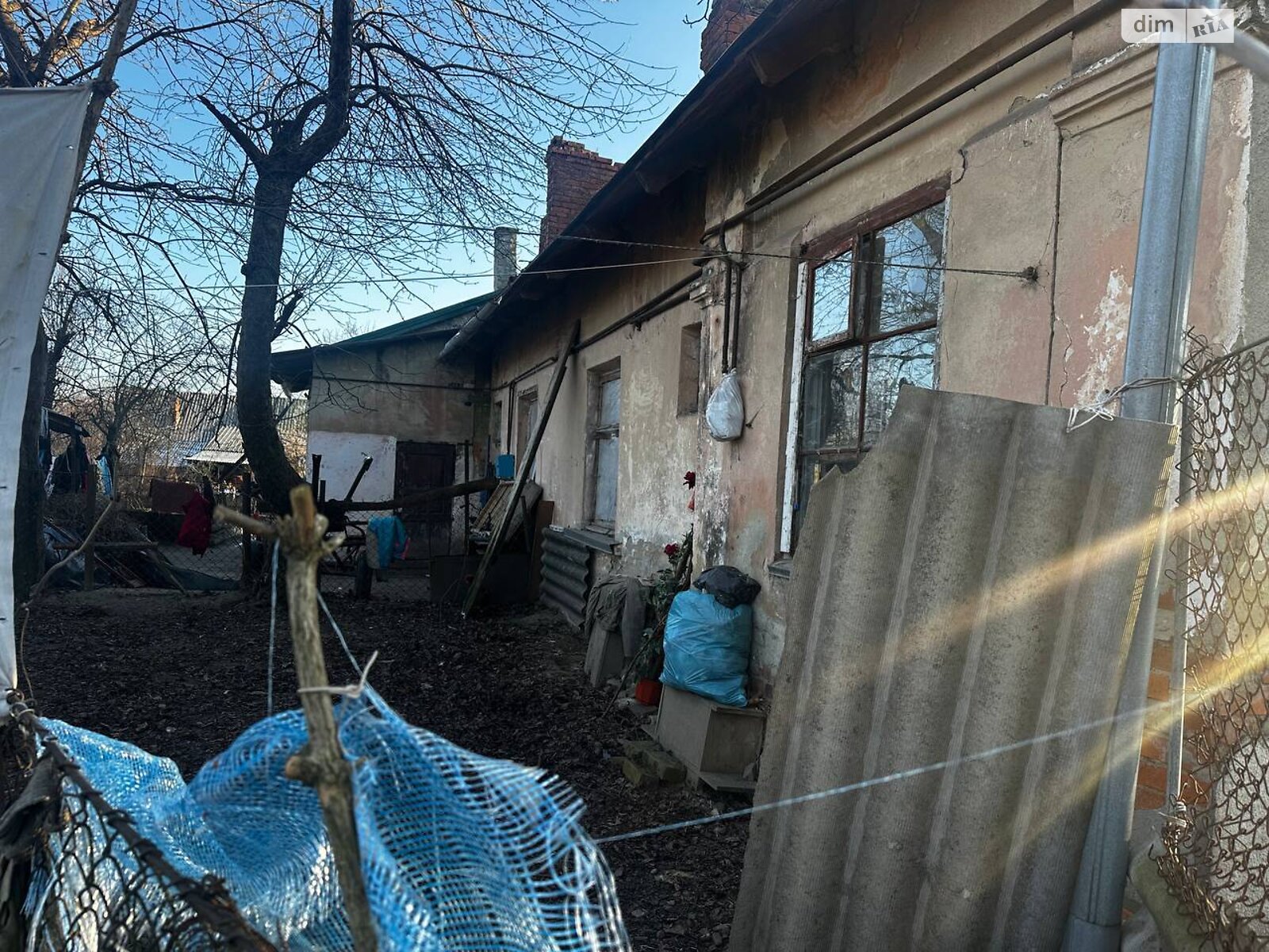 Продаж трикімнатної квартири в Загірному, на вул. Незалежності, фото 1 Продаж трикімнатної квартири в Загірному, на вул. Незалежності, фото 1
