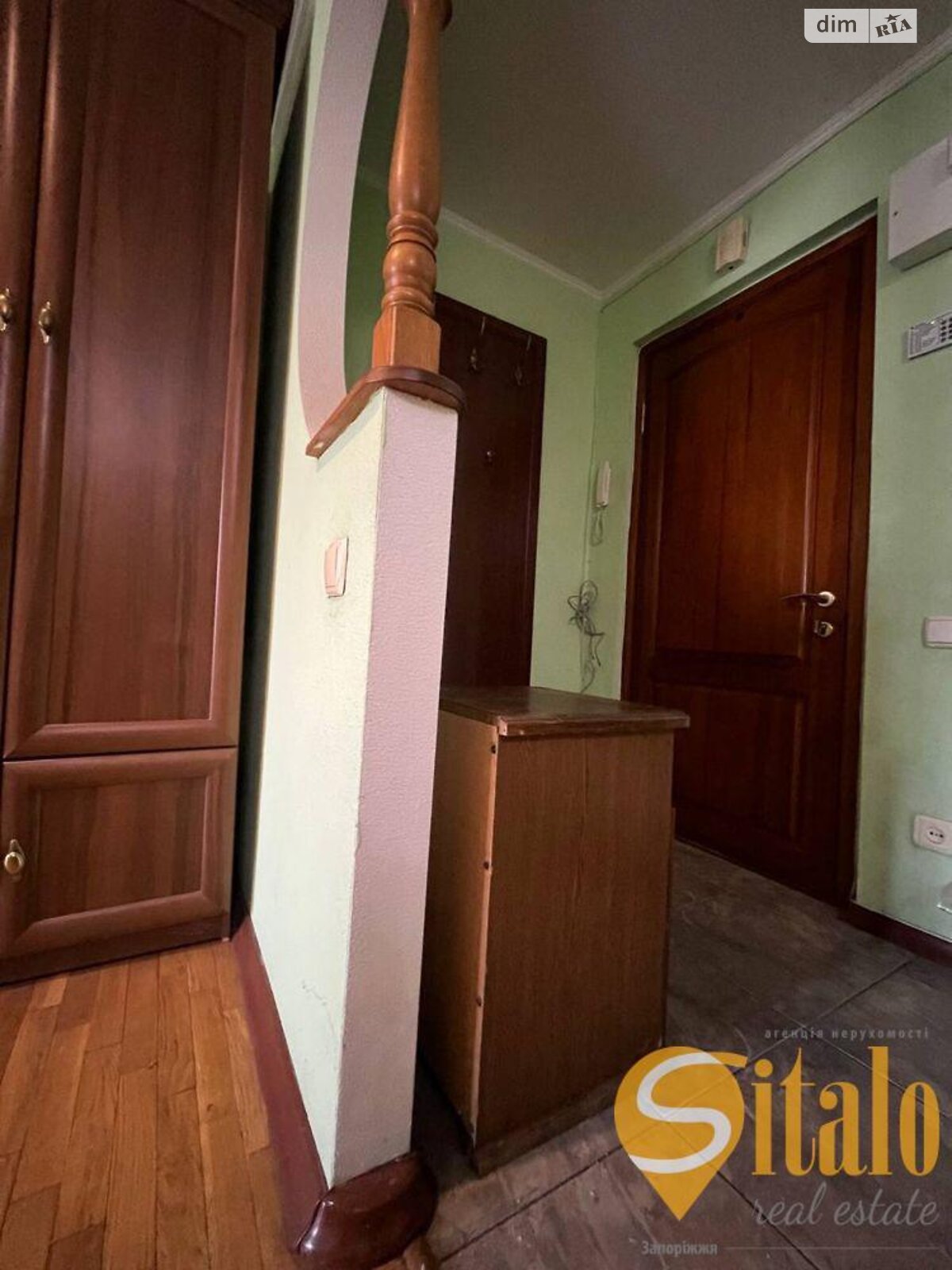 Продаж чотирикімнатної квартири в Запоріжжі, на вул. Чарівна, район 1-й Шевченківський фото 1 Продаж чотирикімнатної квартири в Запоріжжі, на вул. Чарівна, район 1-й Шевченківський фото 1
