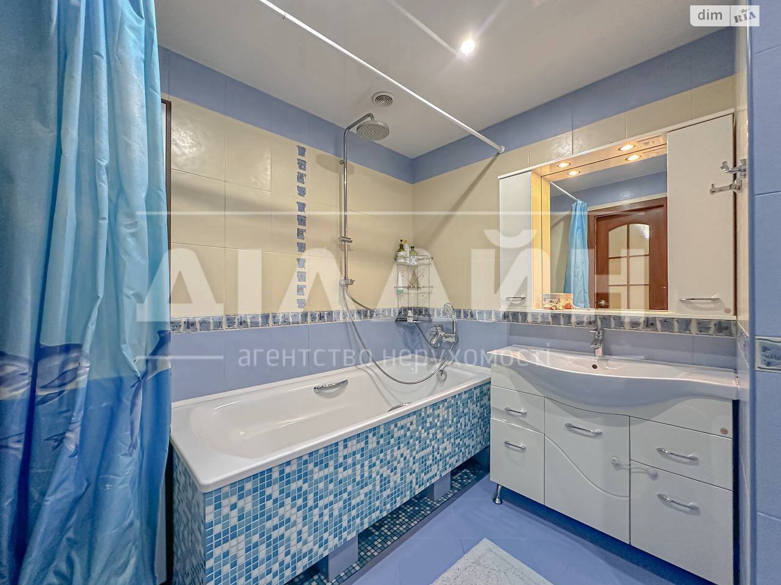 Продаж трикімнатної квартири в Запоріжжі, на вул. Чарівна 119, кв. 223, район 1-й Шевченківський фото 1 Продаж трикімнатної квартири в Запоріжжі, на вул. Чарівна 119, кв. 223, район 1-й Шевченківський фото 1