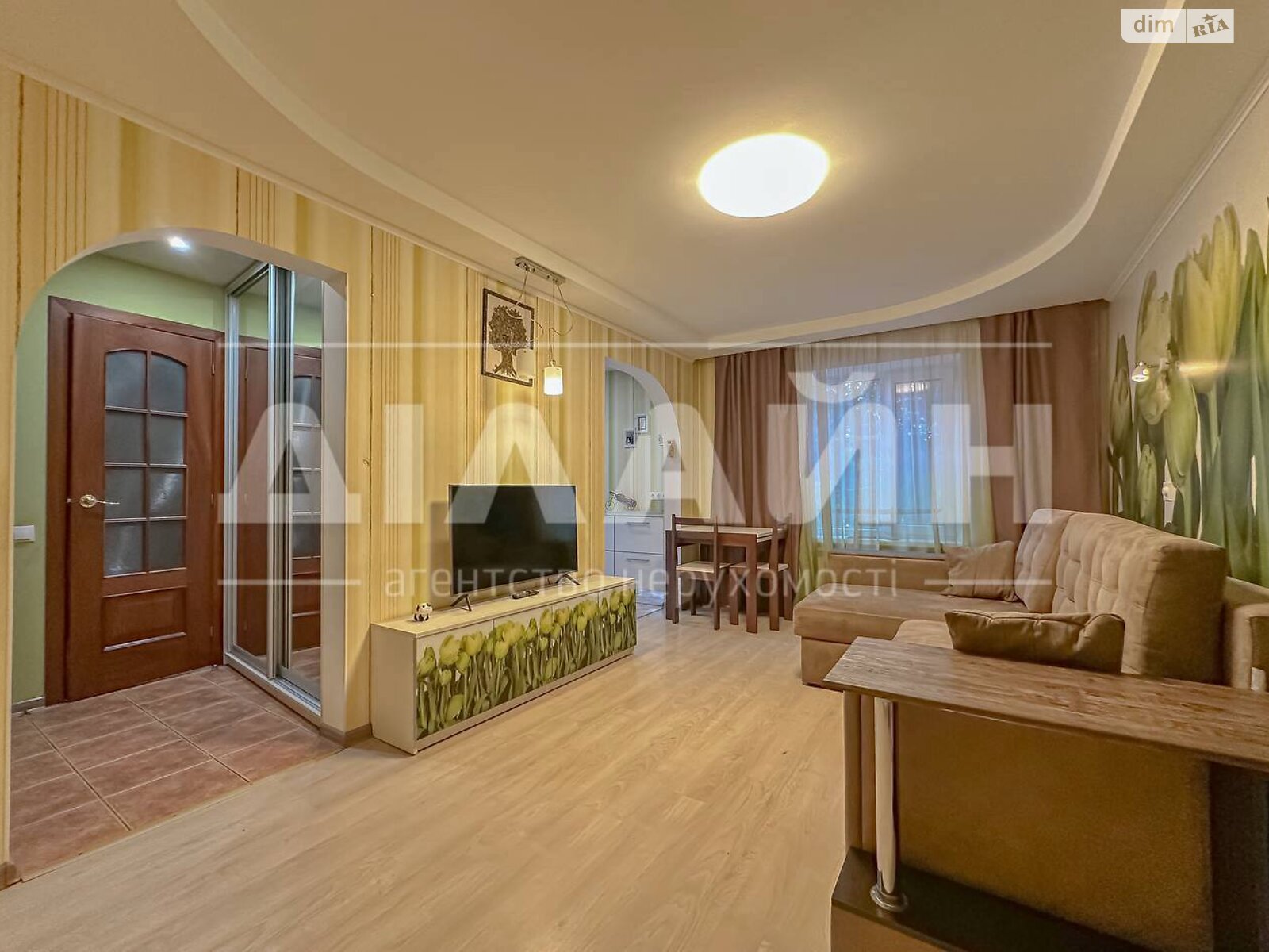 Продаж трикімнатної квартири в Запоріжжі, на вул. Чарівна 119, кв. 223, район 1-й Шевченківський фото 1 Продаж трикімнатної квартири в Запоріжжі, на вул. Чарівна 119, кв. 223, район 1-й Шевченківський фото 1