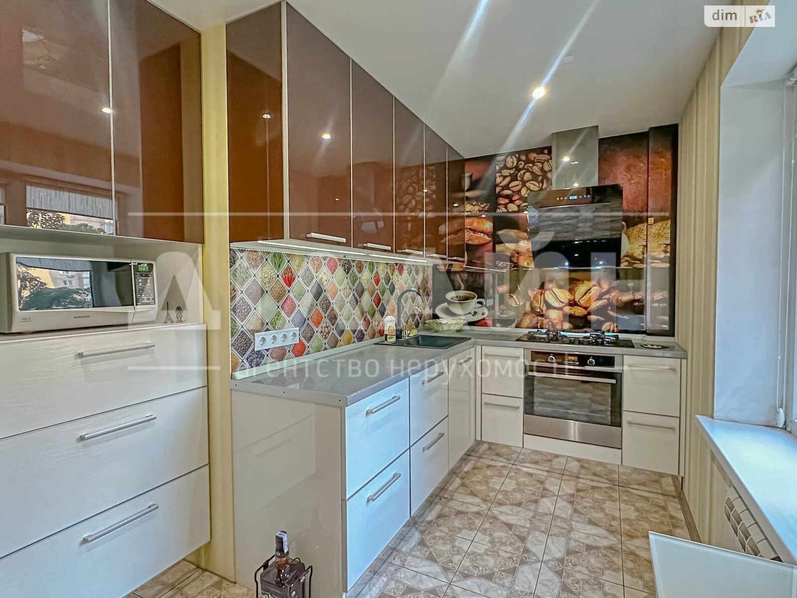 Продаж трикімнатної квартири в Запоріжжі, на вул. Чарівна 119, кв. 223, район 1-й Шевченківський фото 1 Продаж трикімнатної квартири в Запоріжжі, на вул. Чарівна 119, кв. 223, район 1-й Шевченківський фото 1