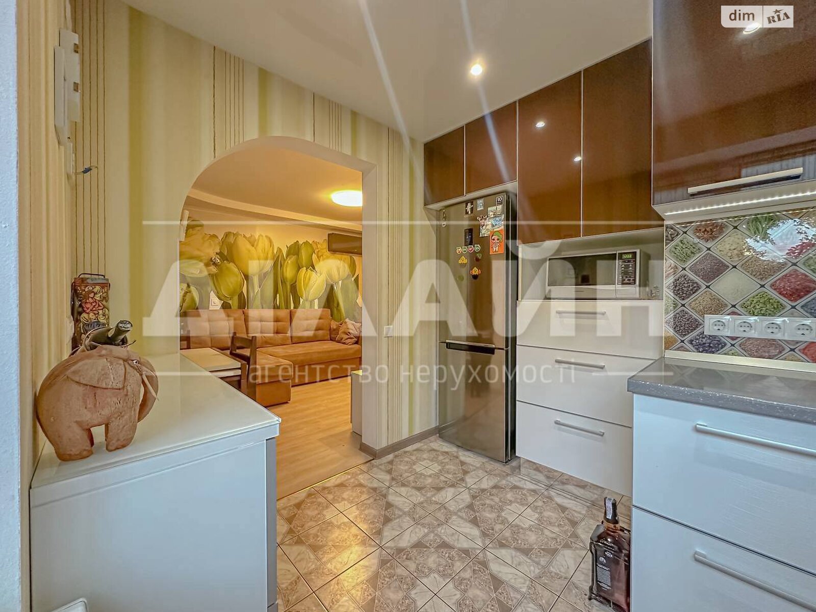 Продаж трикімнатної квартири в Запоріжжі, на вул. Чарівна 119, кв. 223, район 1-й Шевченківський фото 1 Продаж трикімнатної квартири в Запоріжжі, на вул. Чарівна 119, кв. 223, район 1-й Шевченківський фото 1