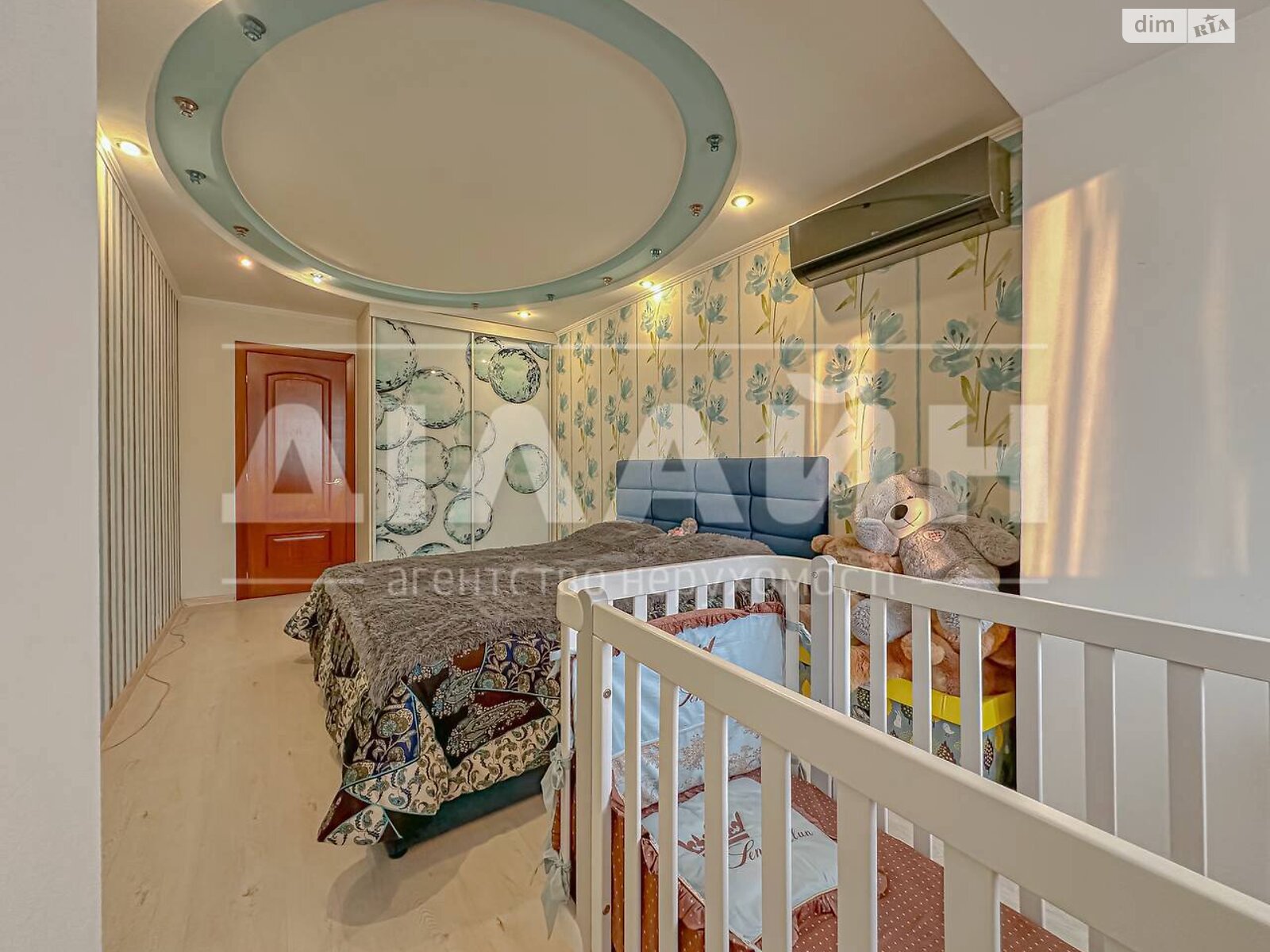 Продаж трикімнатної квартири в Запоріжжі, на вул. Чарівна 119, кв. 223, район 1-й Шевченківський фото 1 Продаж трикімнатної квартири в Запоріжжі, на вул. Чарівна 119, кв. 223, район 1-й Шевченківський фото 1