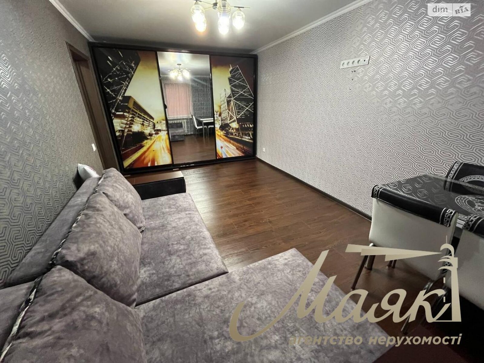 Продажа двухкомнатной квартиры в Запорожье, на ул. Краснова Николая 1А, район 2-й Шевченковский фото 1 Продажа двухкомнатной квартиры в Запорожье, на ул. Краснова Николая 1А, район 2-й Шевченковский фото 1