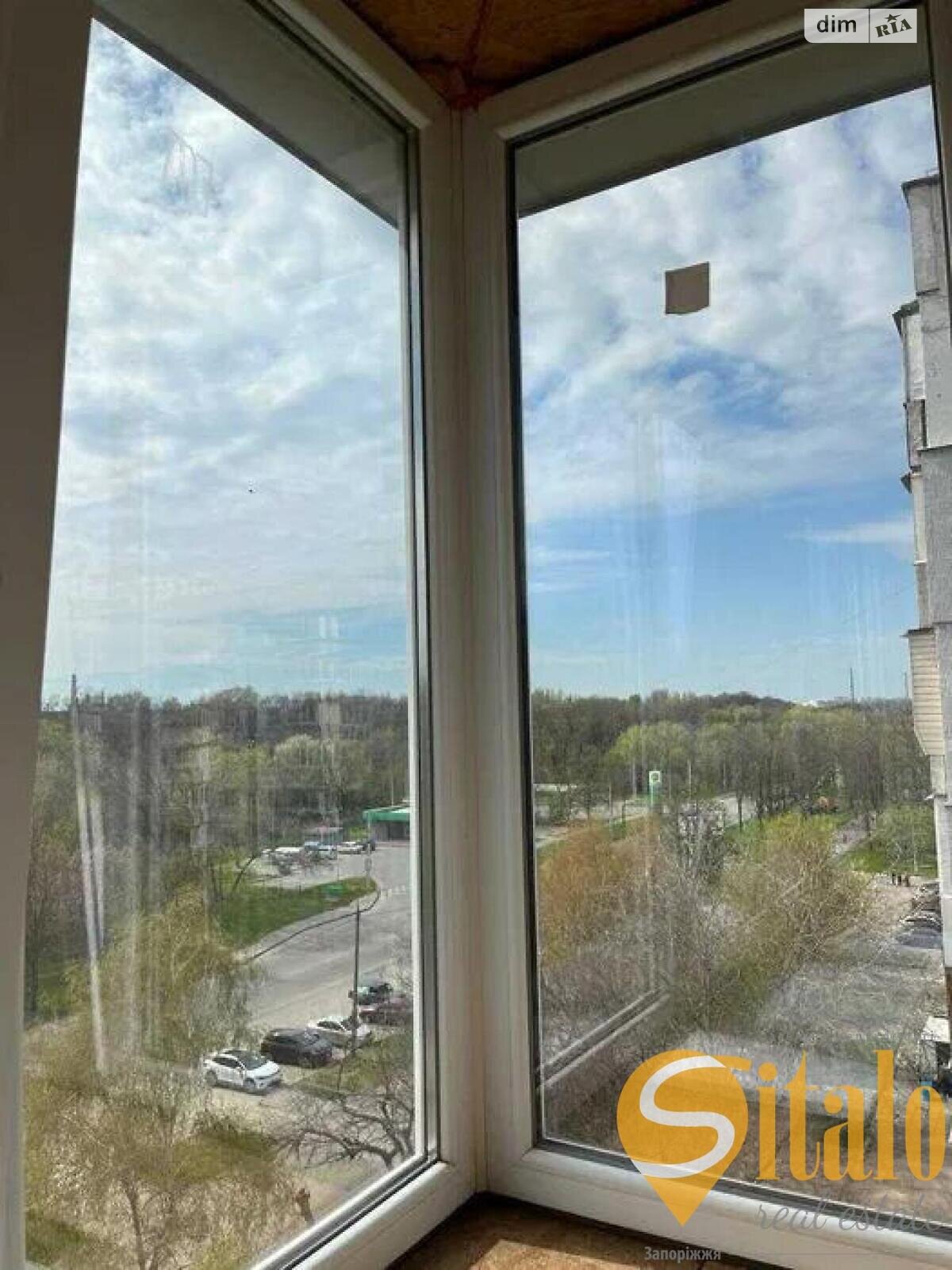 Продаж трикімнатної квартири в Запоріжжі, на вул. Чарівна, район 2-й Шевченківський фото 1 Продаж трикімнатної квартири в Запоріжжі, на вул. Чарівна, район 2-й Шевченківський фото 1