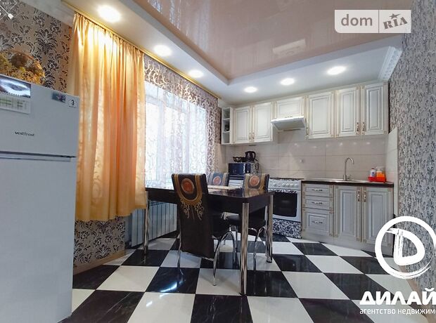 Продажа трехкомнатной квартиры в Запорожье, на ул. Авраменко район 2-й Шевченковский фото 1 Продажа трехкомнатной квартиры в Запорожье, на ул. Авраменко район 2-й Шевченковский фото 1