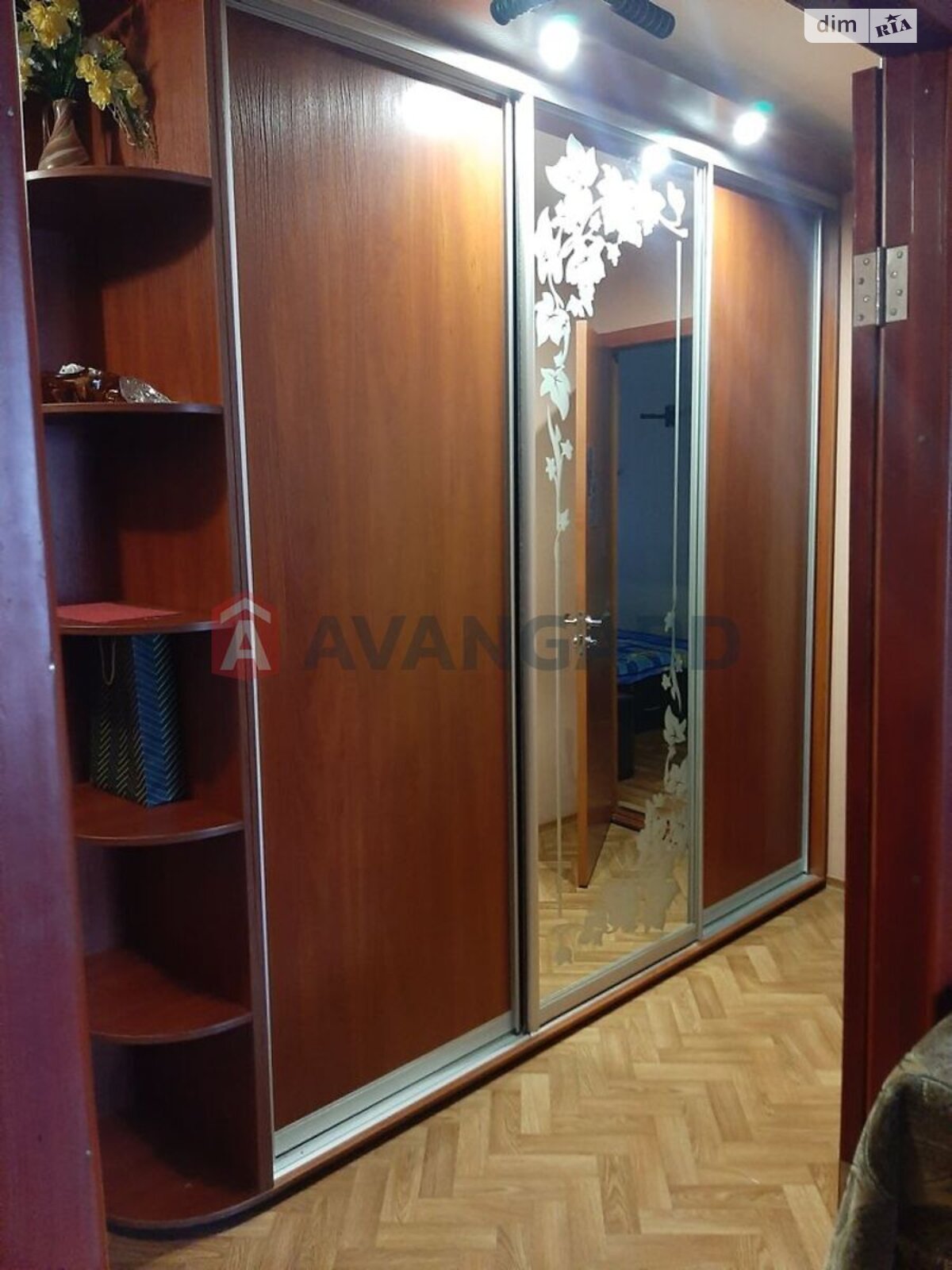 Продаж двокімнатної квартири в Запоріжжі, на вул. Амосова академіка 63, район Олександрівський (Жовтневий) фото 2 Продаж двокімнатної квартири в Запоріжжі, на вул. Амосова академіка 63, район Олександрівський (Жовтневий) фото 2