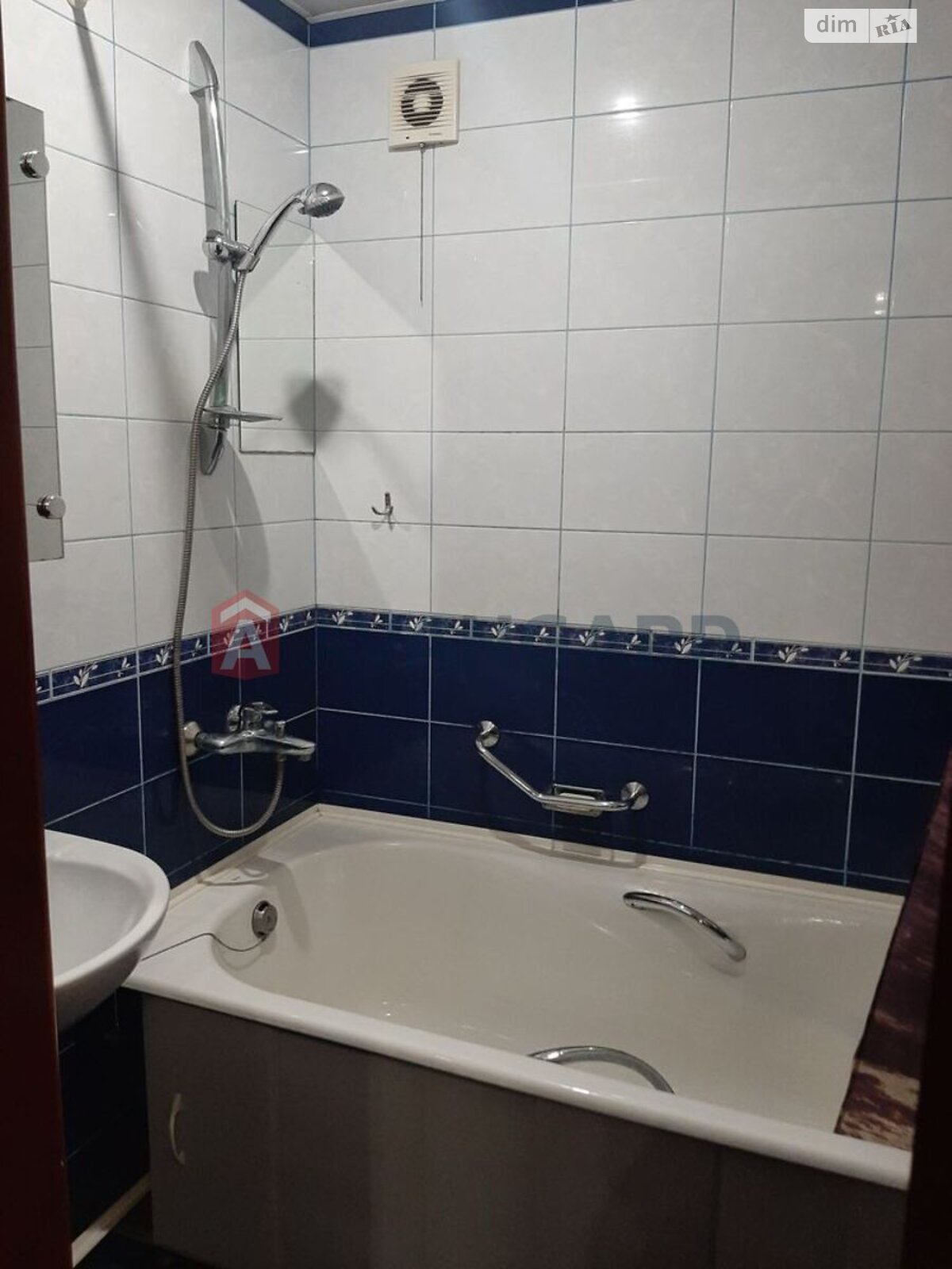 Продаж двокімнатної квартири в Запоріжжі, на вул. Амосова академіка 63, район Олександрівський (Жовтневий) фото 2 Продаж двокімнатної квартири в Запоріжжі, на вул. Амосова академіка 63, район Олександрівський (Жовтневий) фото 2