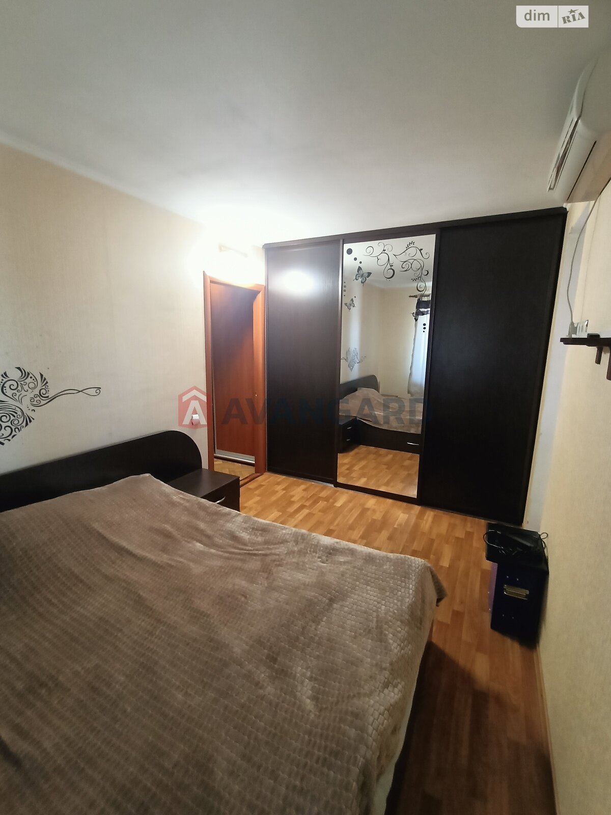 Продаж двокімнатної квартири в Запоріжжі, на вул. Амосова академіка 63, район Олександрівський (Жовтневий) фото 2 Продаж двокімнатної квартири в Запоріжжі, на вул. Амосова академіка 63, район Олександрівський (Жовтневий) фото 2