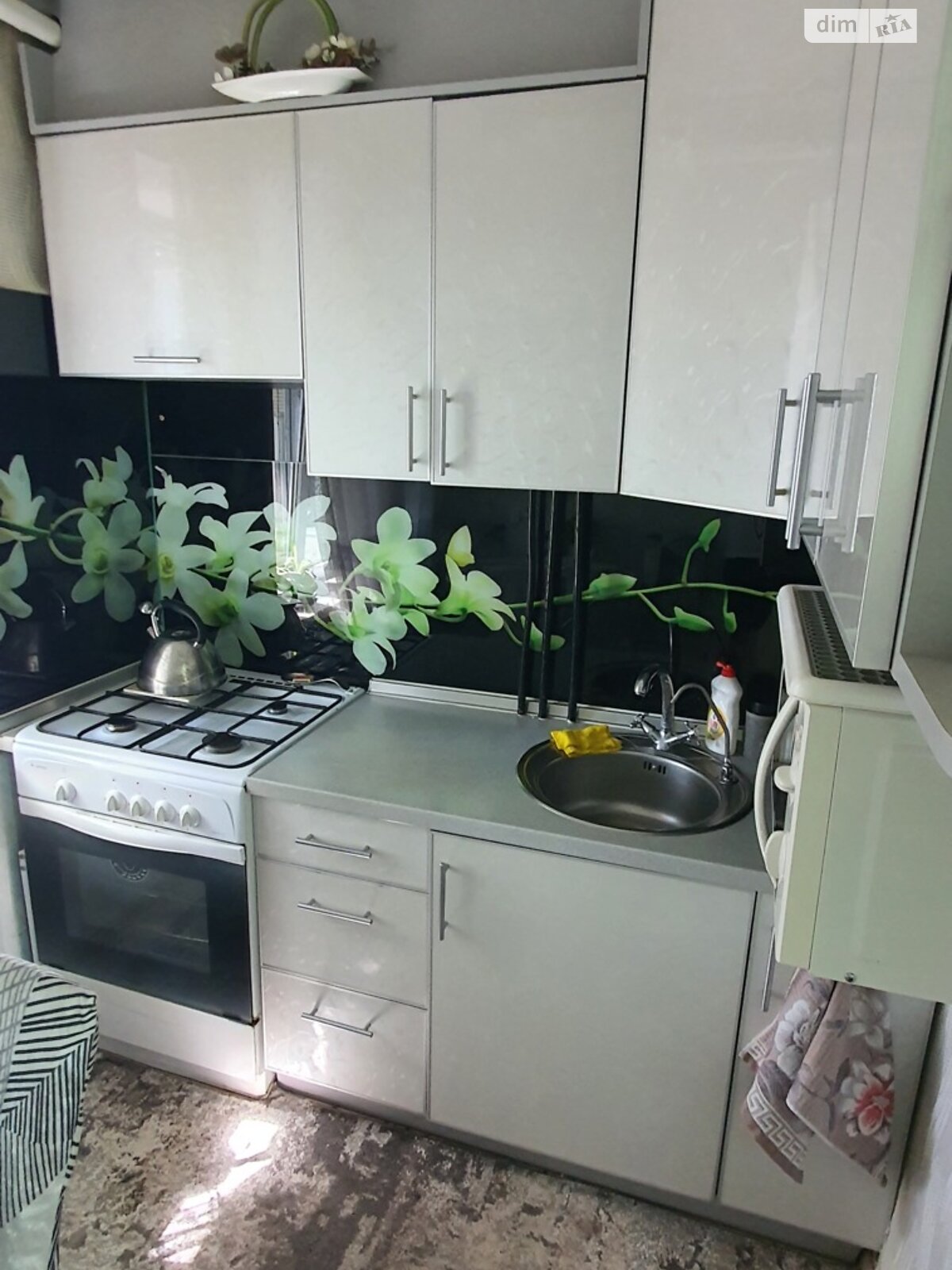 Продажа трехкомнатной квартиры в Запорожье, на ул. Почтовая 163, район Александровский (Жовтневый) фото 1 Продажа трехкомнатной квартиры в Запорожье, на ул. Почтовая 163, район Александровский (Жовтневый) фото 1