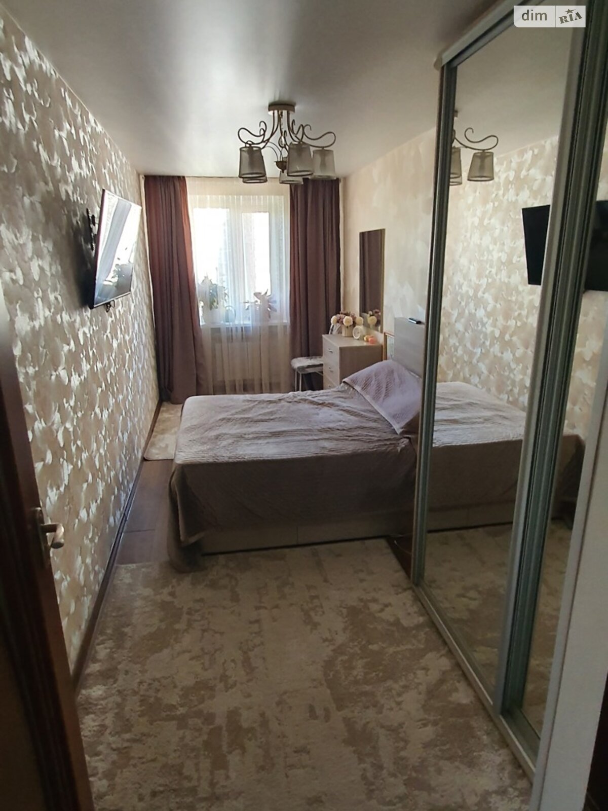Продажа трехкомнатной квартиры в Запорожье, на ул. Почтовая 163, район Александровский (Жовтневый) фото 1 Продажа трехкомнатной квартиры в Запорожье, на ул. Почтовая 163, район Александровский (Жовтневый) фото 1