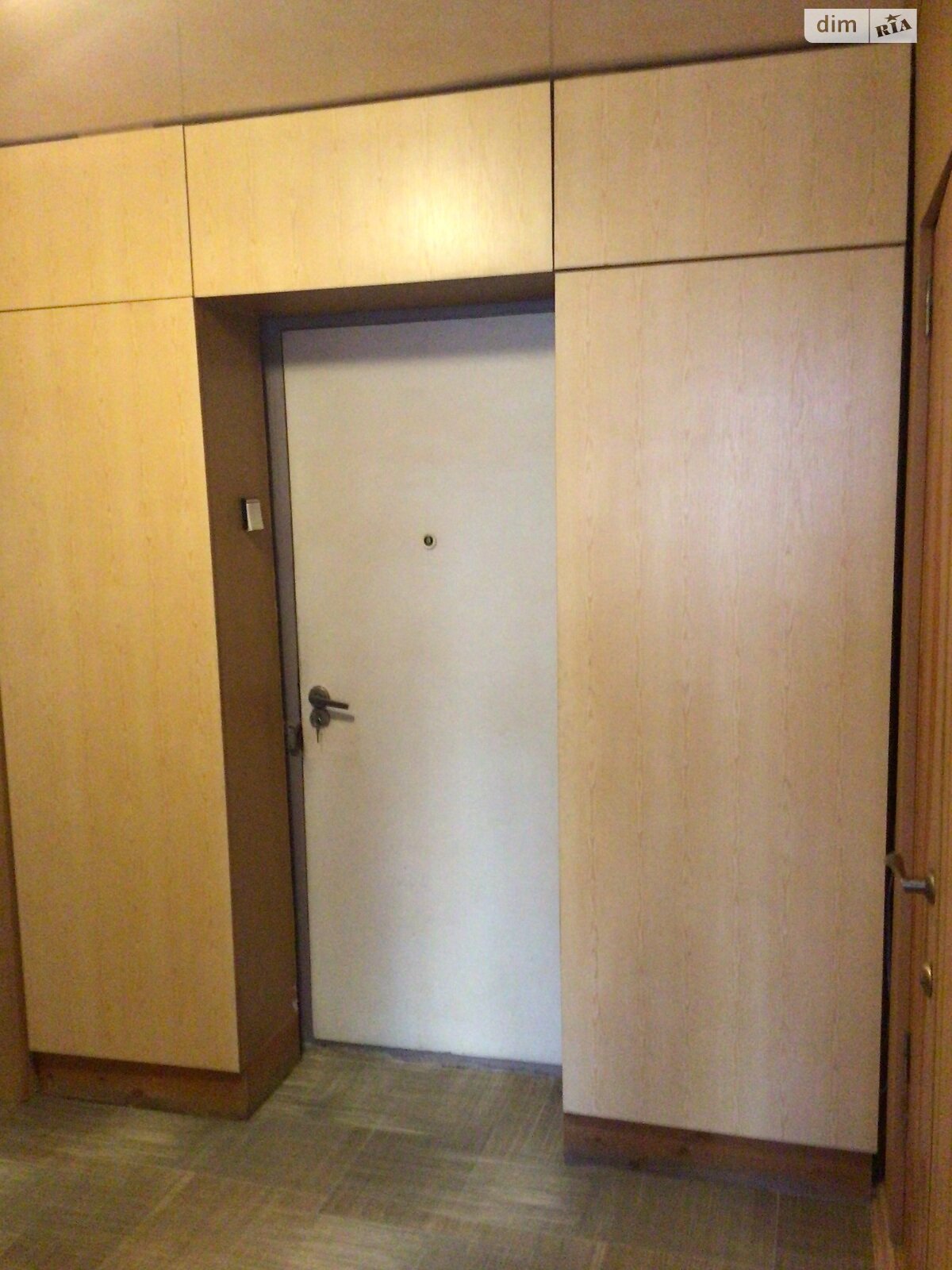 Продажа трехкомнатной квартиры в Запорожье, на ул. Школьная 48, район Александровский (Жовтневый) фото 1 Продажа трехкомнатной квартиры в Запорожье, на ул. Школьная 48, район Александровский (Жовтневый) фото 1