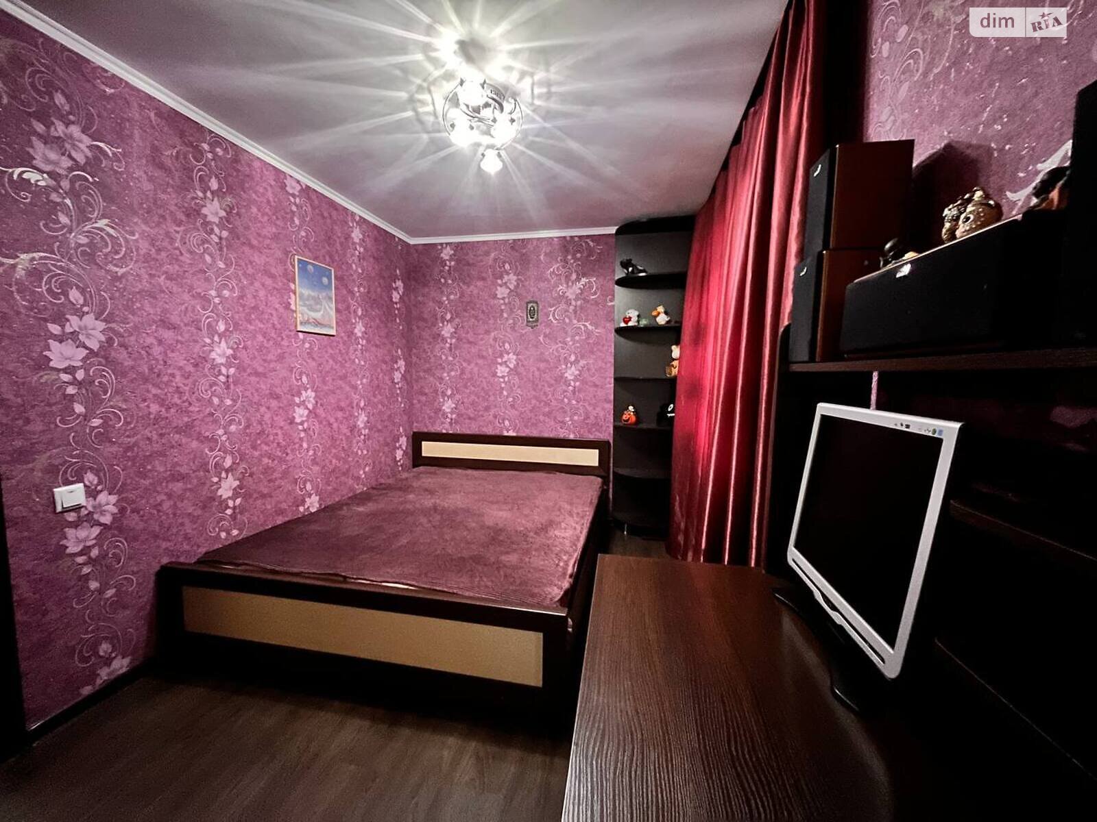Продажа двухкомнатной квартиры в Запорожье, на просп. Соборный 24, район Александровский (Жовтневый) фото 1