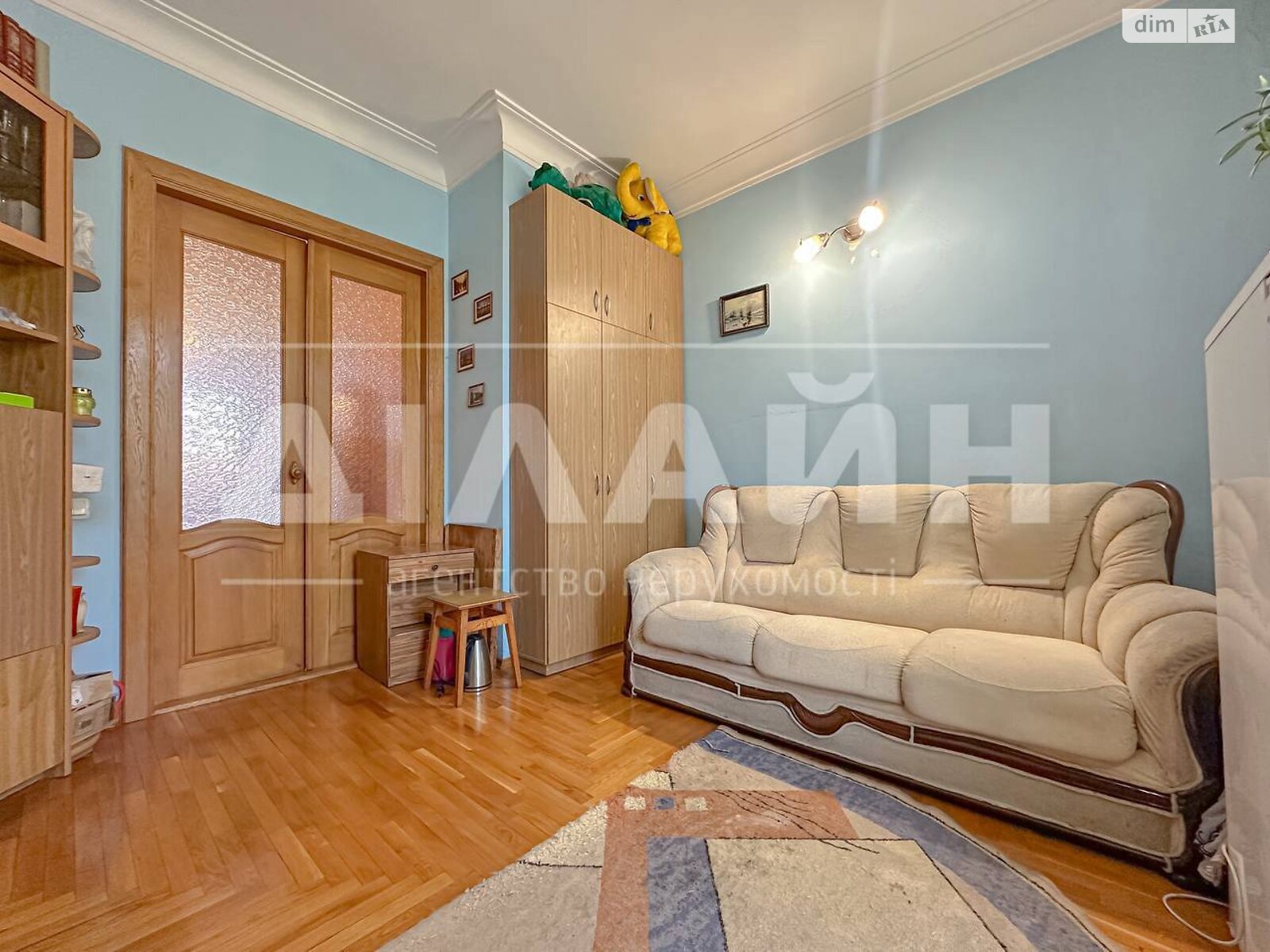 Продажа трехкомнатной квартиры в Запорожье, на просп. Соборный 58, район Александровский (Жовтневый) фото 1 Продажа трехкомнатной квартиры в Запорожье, на просп. Соборный 58, район Александровский (Жовтневый) фото 1