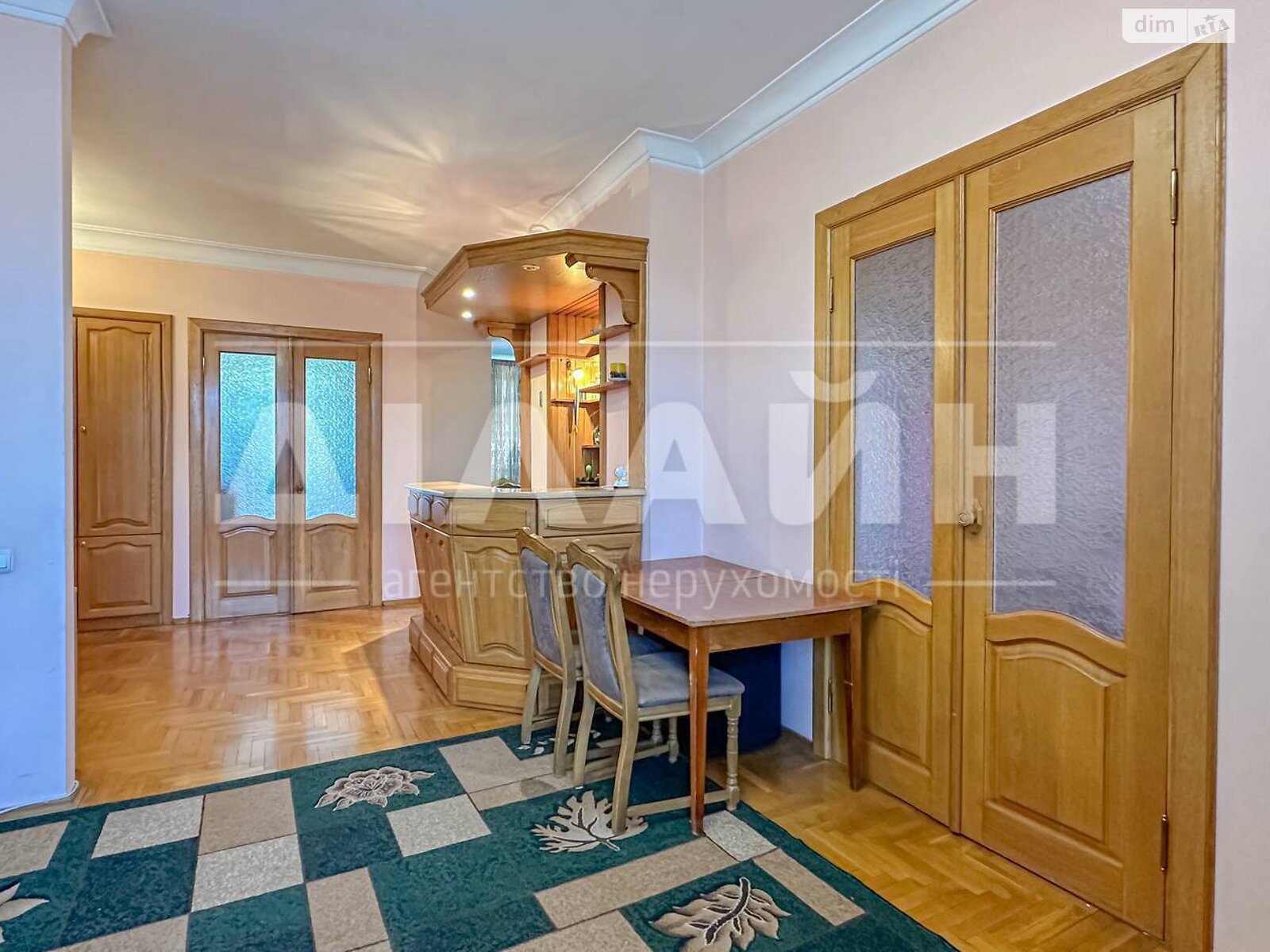 Продажа трехкомнатной квартиры в Запорожье, на просп. Соборный 58, район Александровский (Жовтневый) фото 1 Продажа трехкомнатной квартиры в Запорожье, на просп. Соборный 58, район Александровский (Жовтневый) фото 1