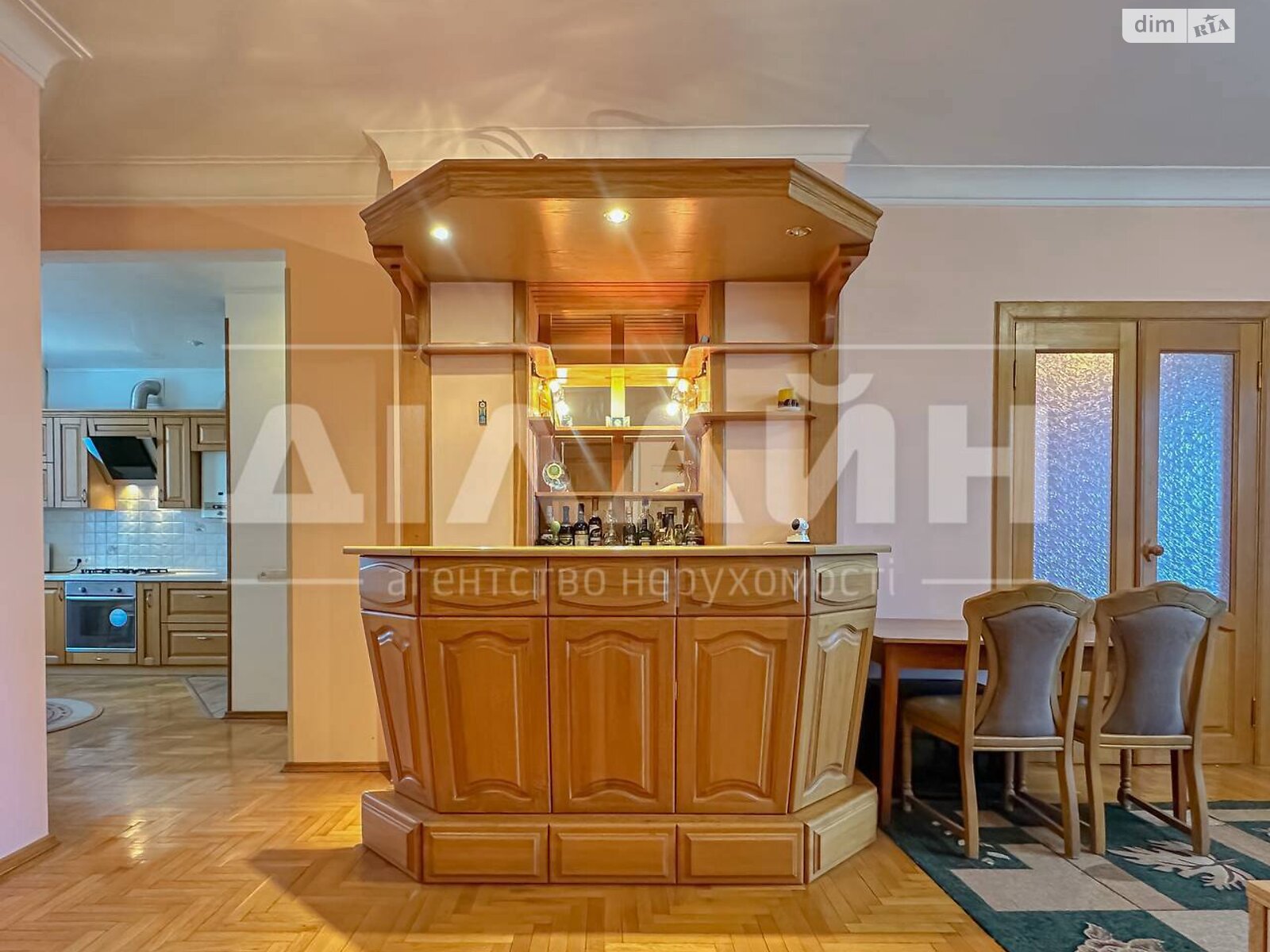 Продажа трехкомнатной квартиры в Запорожье, на просп. Соборный 58, район Александровский (Жовтневый) фото 1 Продажа трехкомнатной квартиры в Запорожье, на просп. Соборный 58, район Александровский (Жовтневый) фото 1