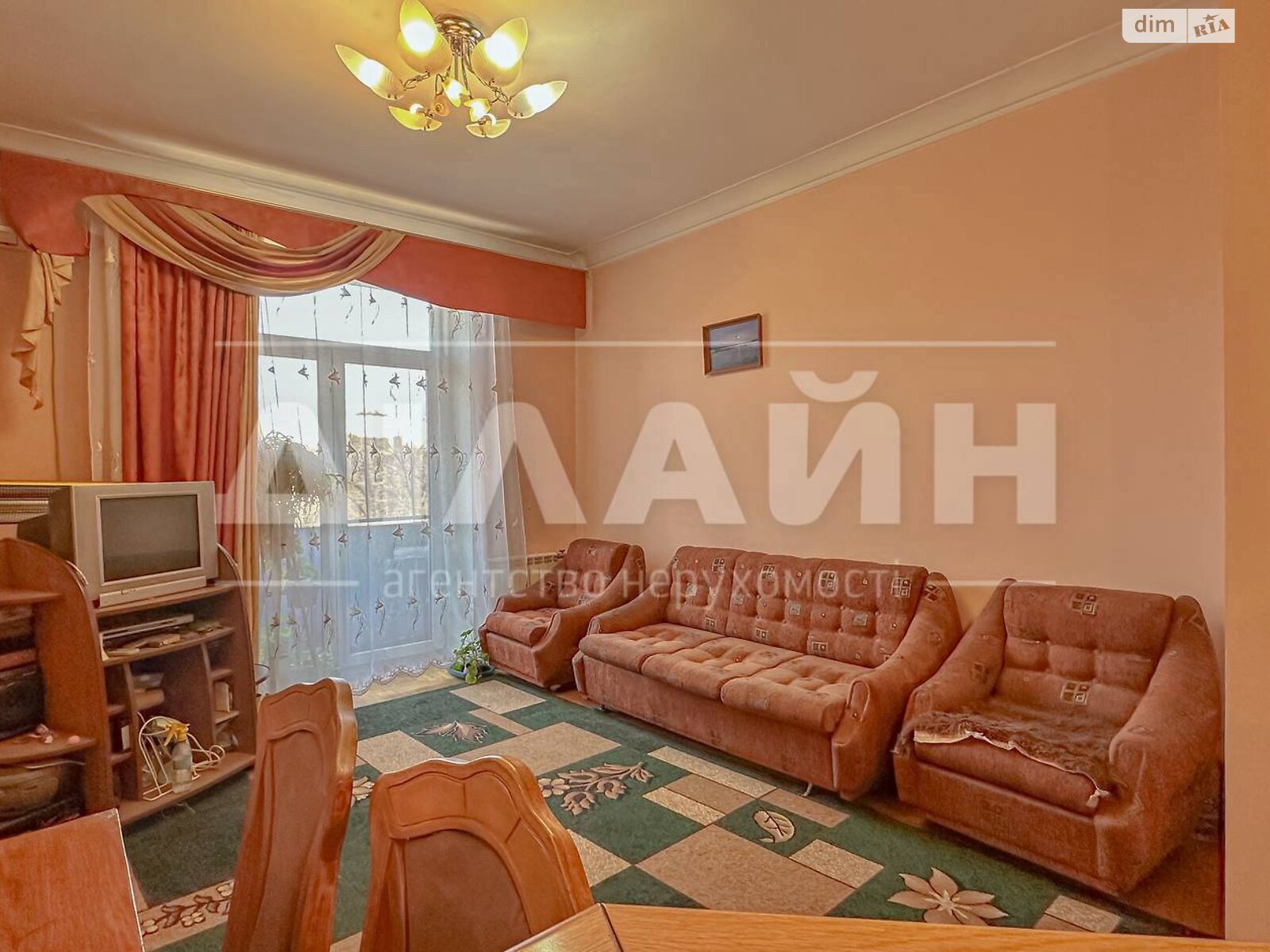Продажа трехкомнатной квартиры в Запорожье, на просп. Соборный 58, район Александровский (Жовтневый) фото 1 Продажа трехкомнатной квартиры в Запорожье, на просп. Соборный 58, район Александровский (Жовтневый) фото 1