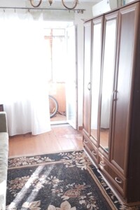 Продажа двухкомнатной квартиры в Запорожье, на просп. Соборный 95, район Александровский (Жовтневый) фото 2