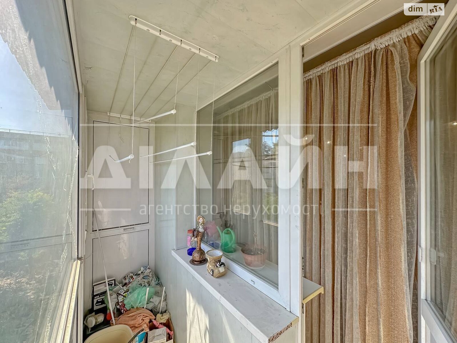 Продаж трикімнатної квартири в Запоріжжі, на просп. Соборний 154Б, район Олександрівський (Жовтневий) фото 1 Продаж трикімнатної квартири в Запоріжжі, на просп. Соборний 154Б, район Олександрівський (Жовтневий) фото 1