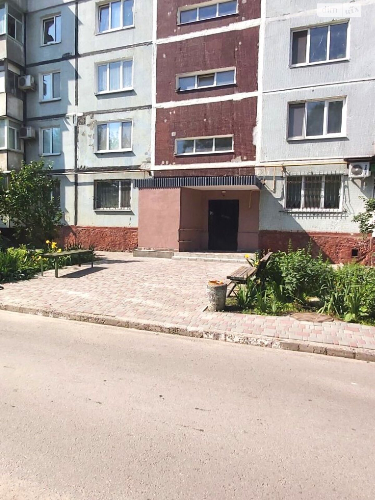 Продажа трехкомнатной квартиры в Запорожье, на ул. Запорожская 2Б, район Александровский (Жовтневый) фото 1 Продажа трехкомнатной квартиры в Запорожье, на ул. Запорожская 2Б, район Александровский (Жовтневый) фото 1