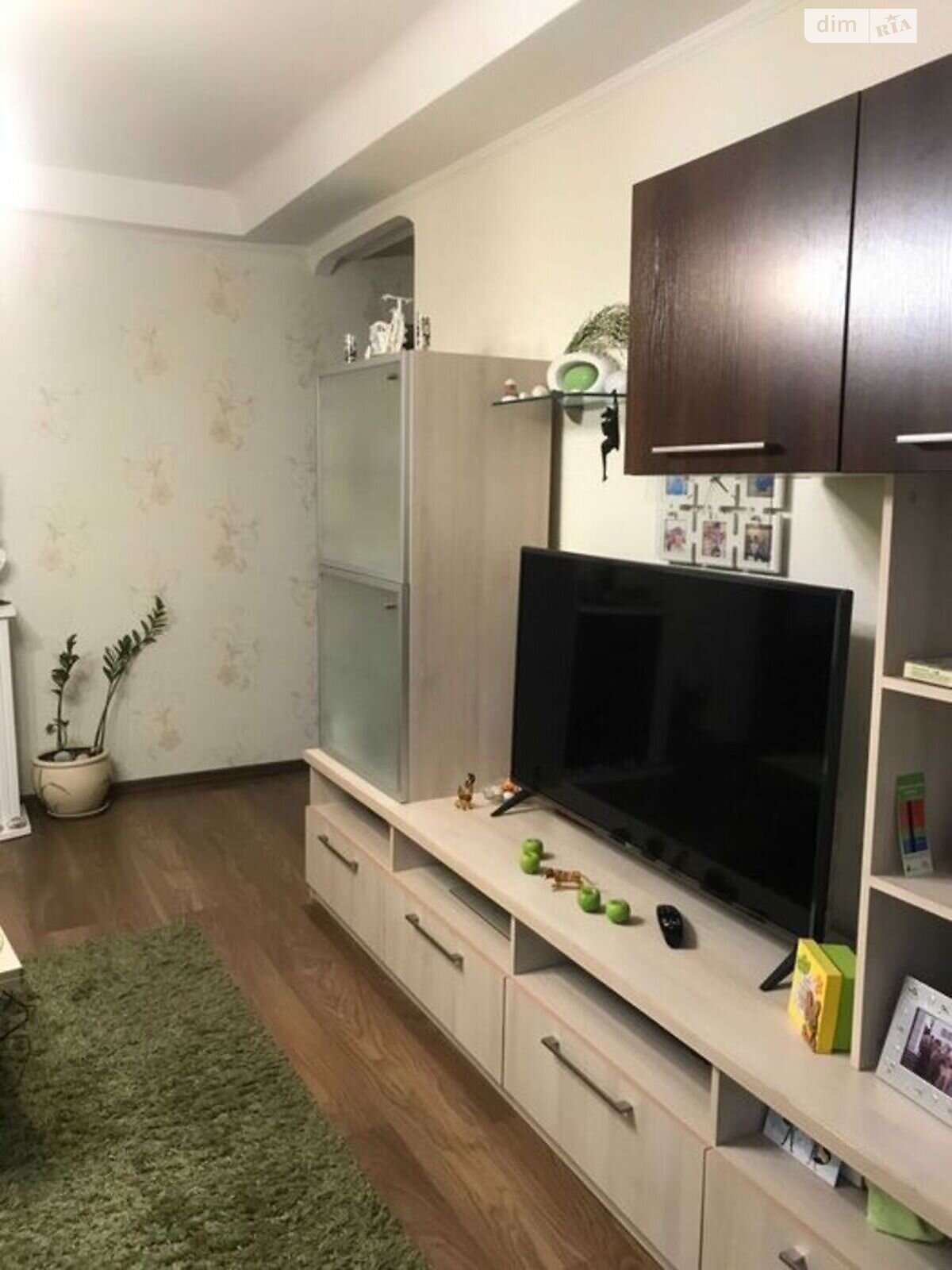 Продажа трехкомнатной квартиры в Запорожье, на просп. Соборный 146, район Александровский (Жовтневый) фото 1