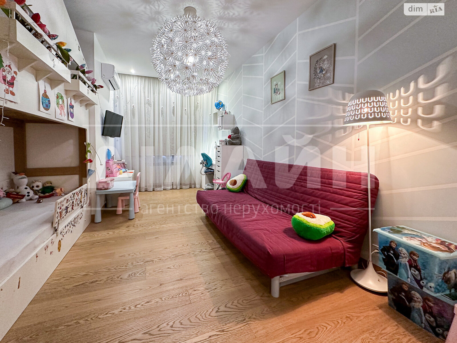 Продажа трехкомнатной квартиры в Запорожье, на ул. Розваги, район Большой Луг фото 1