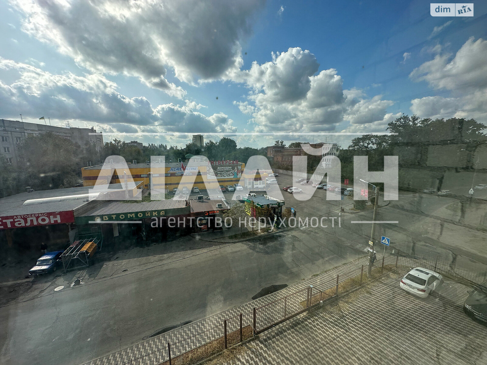 Продажа трехкомнатной квартиры в Запорожье, на ул. Бородинская 1В, район Бородинский фото 1