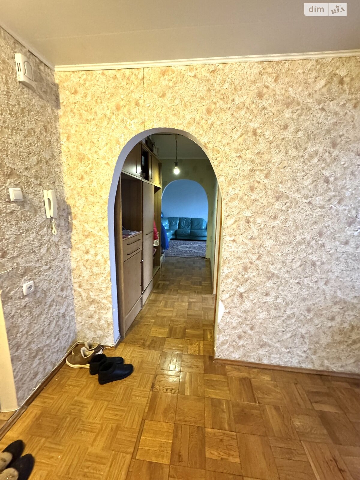 Продаж трикімнатної квартири в Запоріжжі, на вул. Дніпровські пороги, район Бородинський фото 1 Продаж трикімнатної квартири в Запоріжжі, на вул. Дніпровські пороги, район Бородинський фото 1