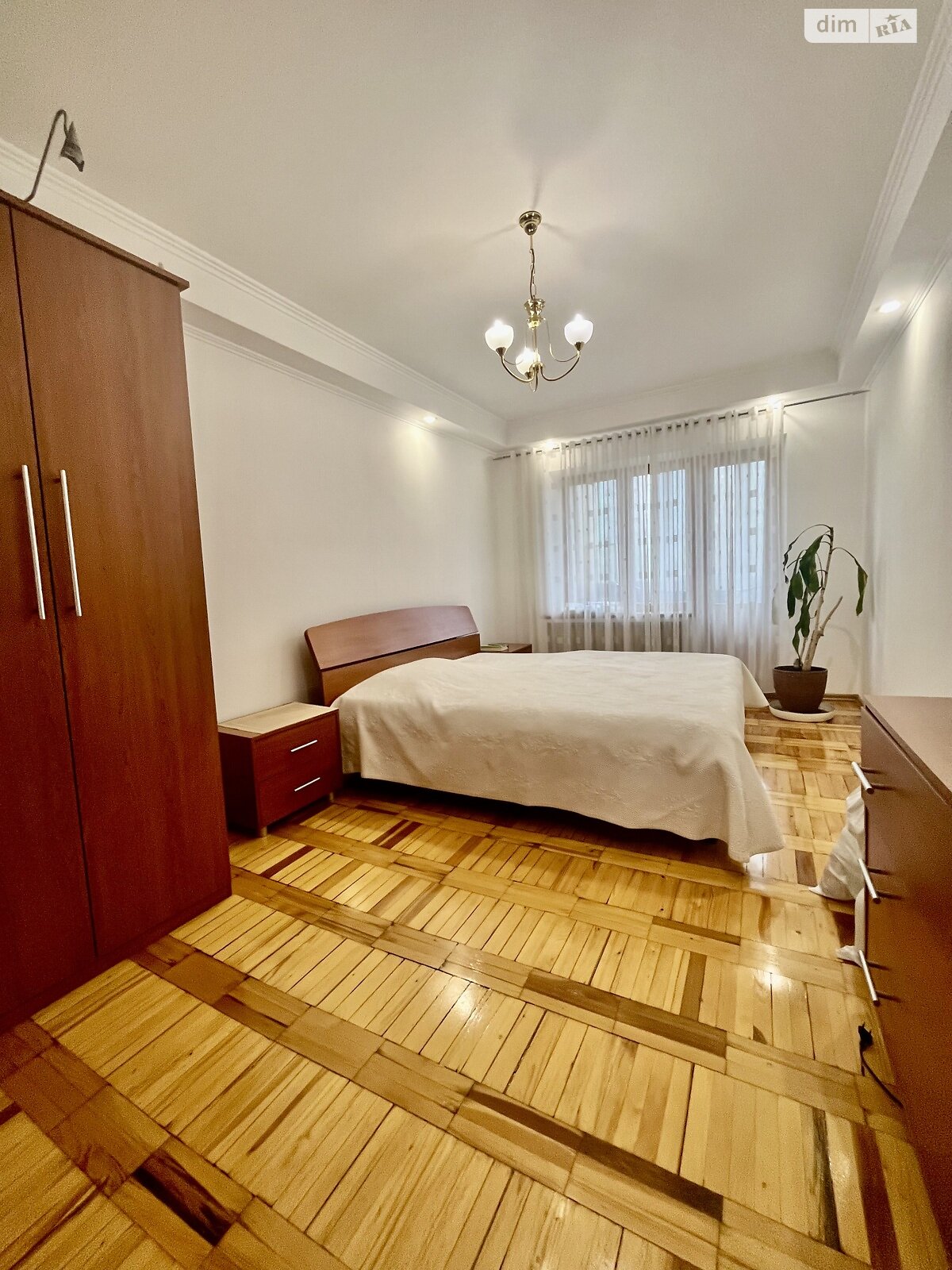 Продаж трикімнатної квартири в Запоріжжі, на вул. Петра Сагайдачного, район Бородинський фото 1 Продаж трикімнатної квартири в Запоріжжі, на вул. Петра Сагайдачного, район Бородинський фото 1