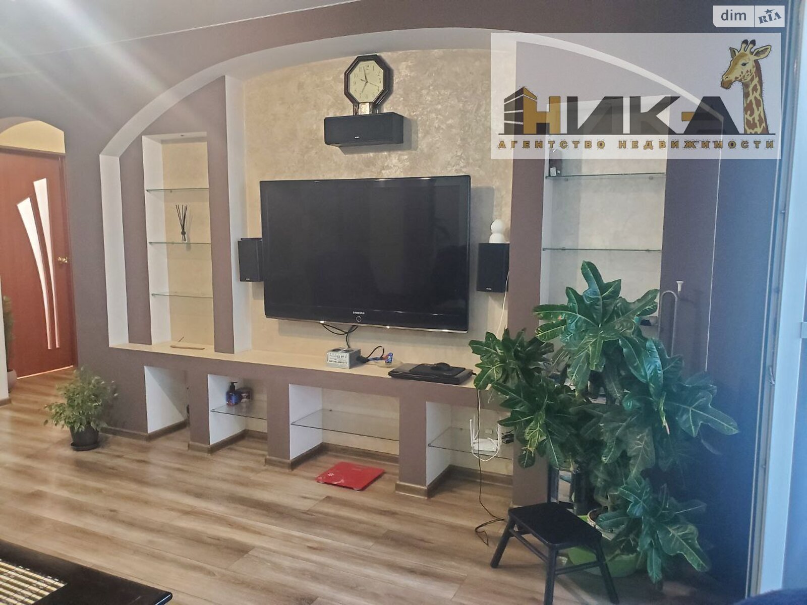 Продажа трехкомнатной квартиры в Запорожье, на ул. Петра Сагайдачного 16, район Бородинский фото 1 Продажа трехкомнатной квартиры в Запорожье, на ул. Петра Сагайдачного 16, район Бородинский фото 1