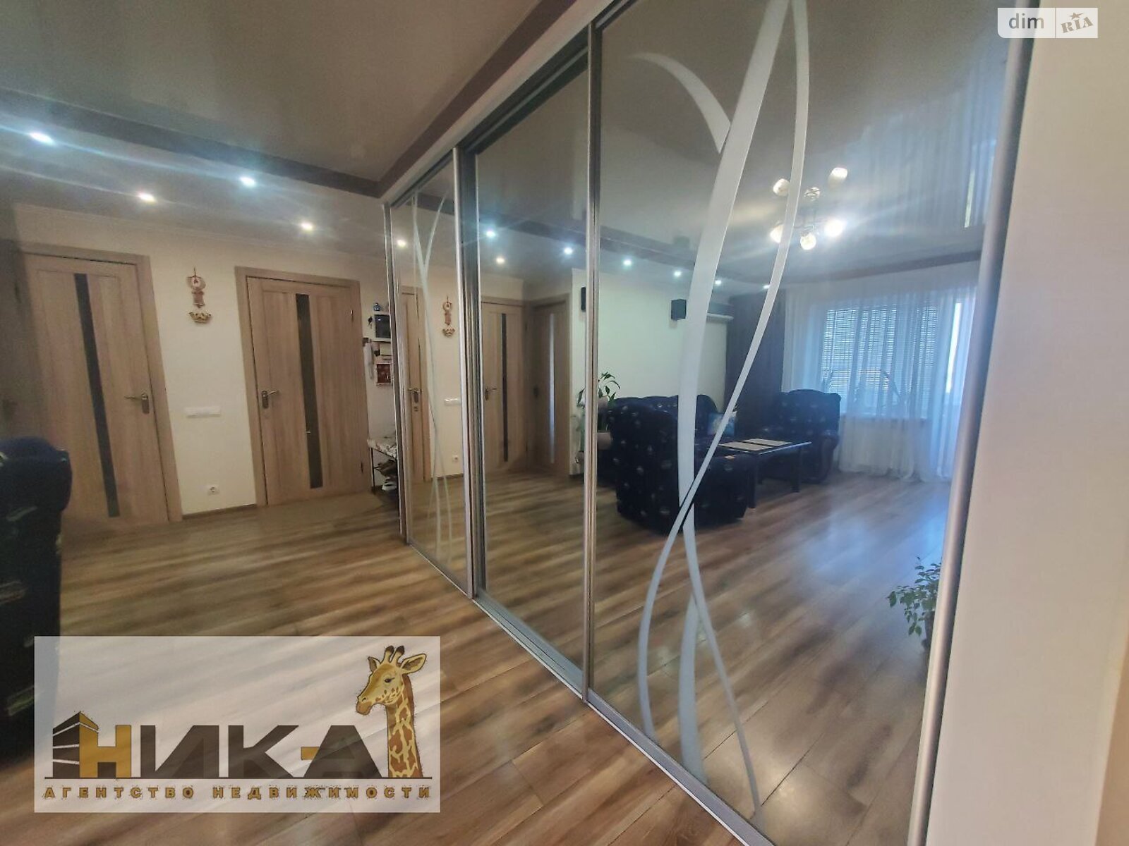 Продажа трехкомнатной квартиры в Запорожье, на ул. Петра Сагайдачного 16, район Бородинский фото 1 Продажа трехкомнатной квартиры в Запорожье, на ул. Петра Сагайдачного 16, район Бородинский фото 1