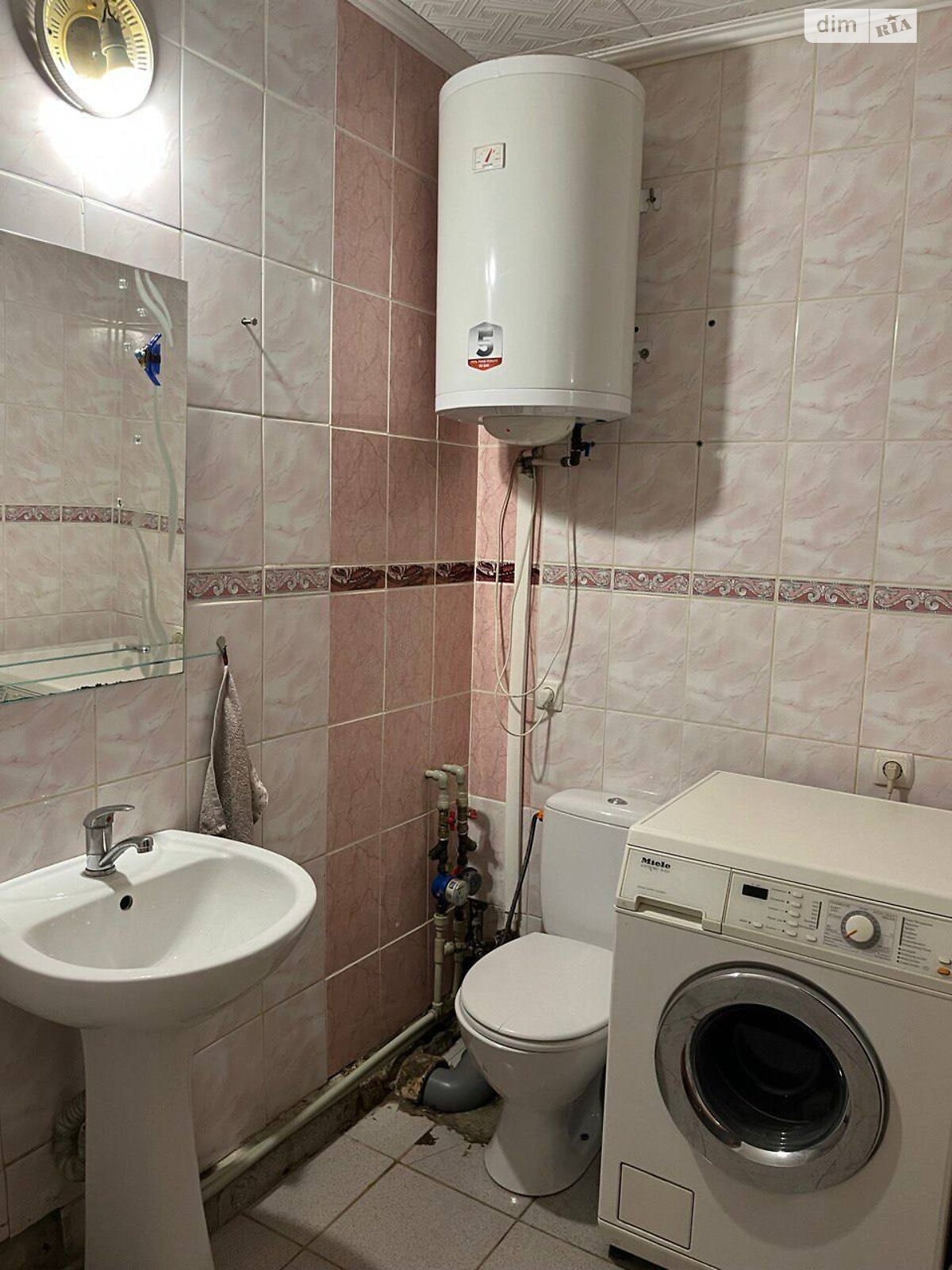 Продажа двухкомнатной квартиры в Запорожье, на ул. Товарищеская, район Бородинский фото 1 Продажа двухкомнатной квартиры в Запорожье, на ул. Товарищеская, район Бородинский фото 1