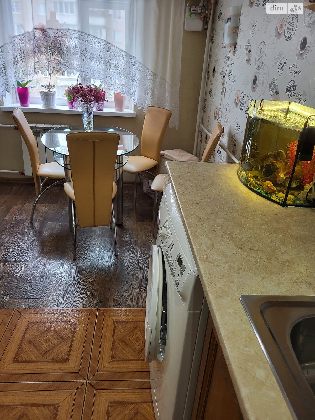 Продажа трехкомнатной квартиры в Запорожье, на ул. Зерновая, район Бородинский фото 1