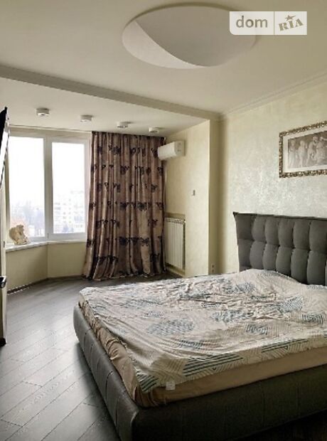 Продаж трикімнатної квартири в Запоріжжі, на вул. 12 Квітня, район Дніпровський (Ленінський) фото 1 Продаж трикімнатної квартири в Запоріжжі, на вул. 12 Квітня, район Дніпровський (Ленінський) фото 1