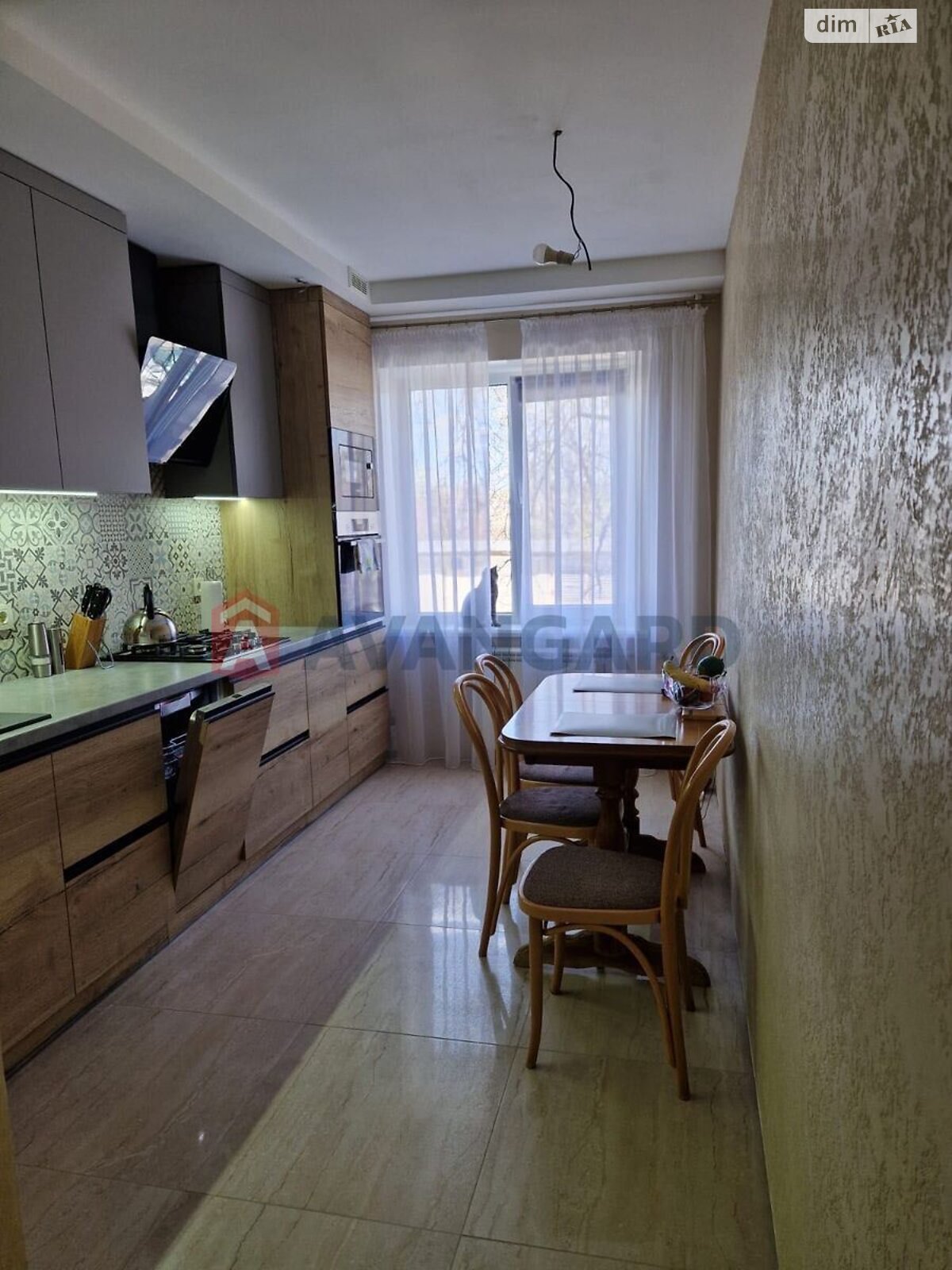 Продажа трехкомнатной квартиры в Запорожье, на ул. Кияшко 9, район Днепровский (Ленинский) фото 1