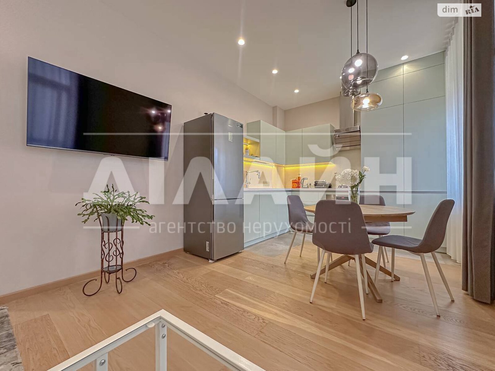 Продажа двухкомнатной квартиры в Запорожье, на просп. Металлургов 8А, район Днепровский (Ленинский) фото 1 Продажа двухкомнатной квартиры в Запорожье, на просп. Металлургов 8А, район Днепровский (Ленинский) фото 1