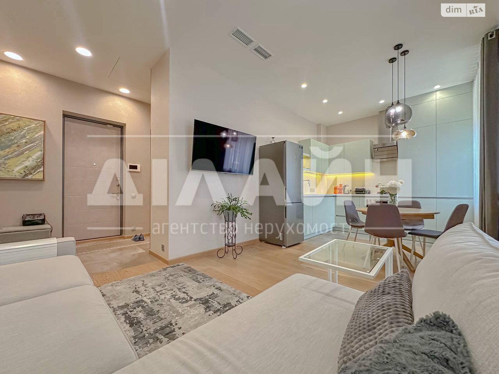 Продажа двухкомнатной квартиры в Запорожье, на просп. Металлургов 8А, район Днепровский (Ленинский) фото 1 Продажа двухкомнатной квартиры в Запорожье, на просп. Металлургов 8А, район Днепровский (Ленинский) фото 1