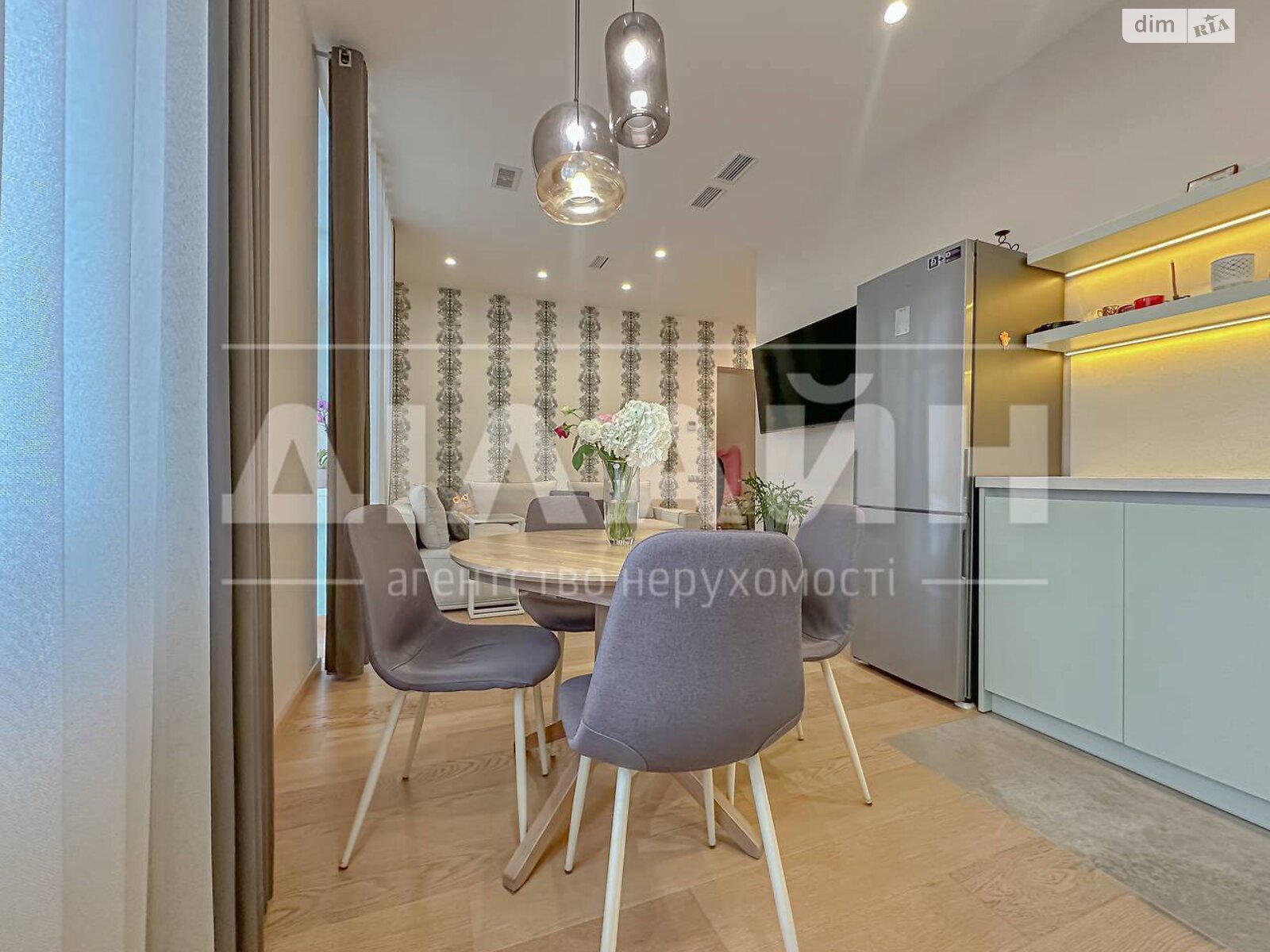 Продажа двухкомнатной квартиры в Запорожье, на просп. Металлургов 8А, район Днепровский (Ленинский) фото 1 Продажа двухкомнатной квартиры в Запорожье, на просп. Металлургов 8А, район Днепровский (Ленинский) фото 1