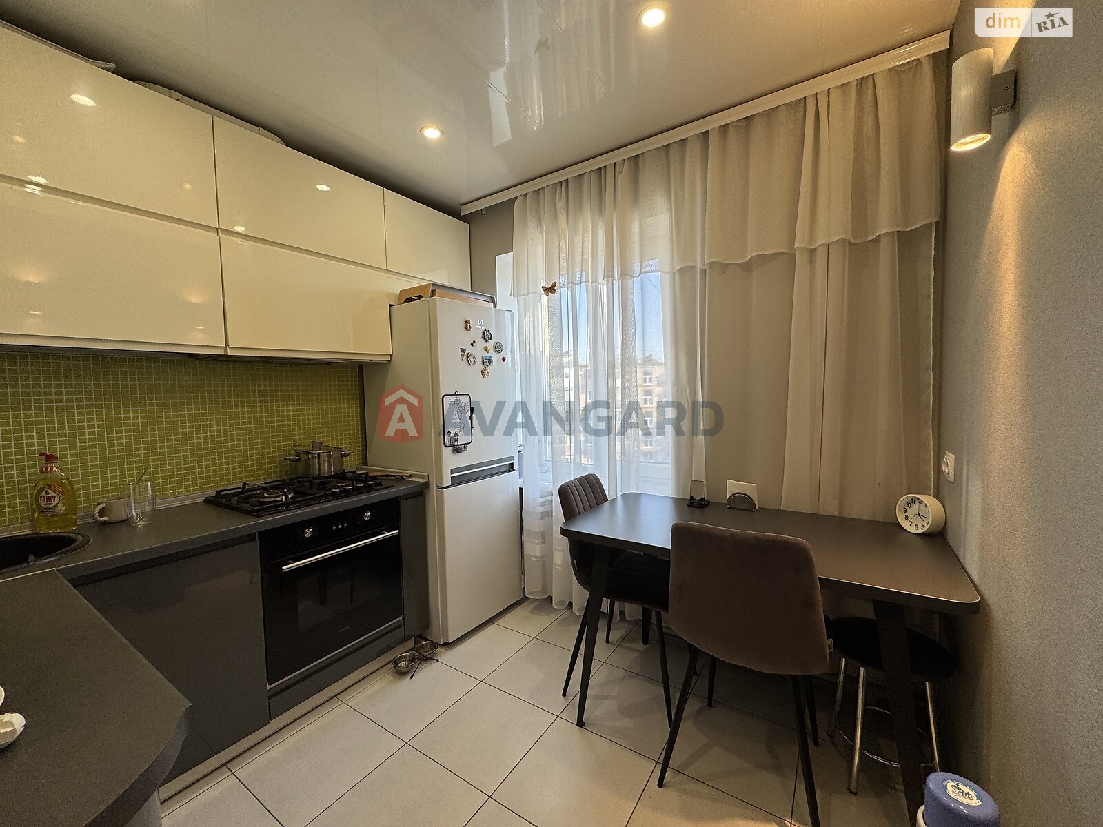 Продаж двокімнатної квартири в Запоріжжі, на вул. Незалежної України 2А, район Дніпровський (Ленінський) фото 1 Продаж двокімнатної квартири в Запоріжжі, на вул. Незалежної України 2А, район Дніпровський (Ленінський) фото 1