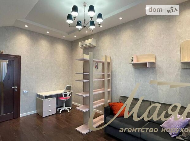 Продаж чотирикімнатної квартири в Запоріжжі, на вул. Розваги 27, район Дніпровський (Ленінський) фото 1 Продаж чотирикімнатної квартири в Запоріжжі, на вул. Розваги 27, район Дніпровський (Ленінський) фото 1