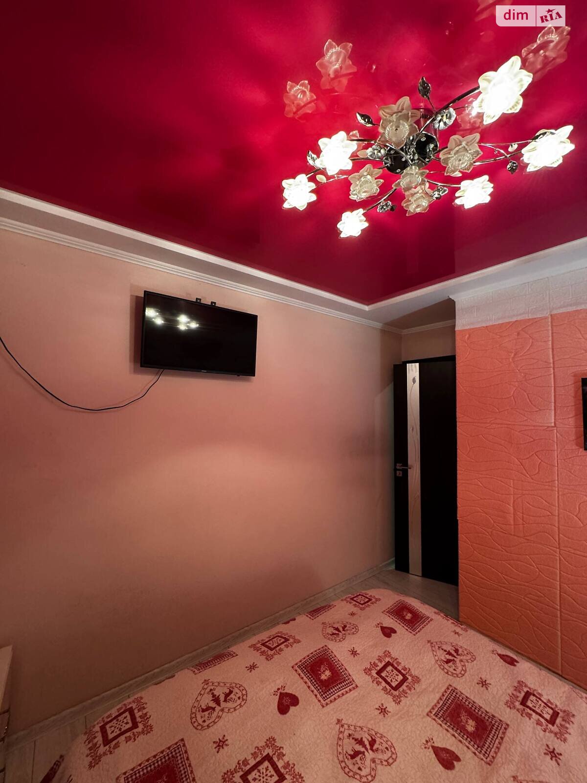 Продаж трикімнатної квартири в Запоріжжі, на вул. Щаслива 15, район Дніпровський (Ленінський) фото 1