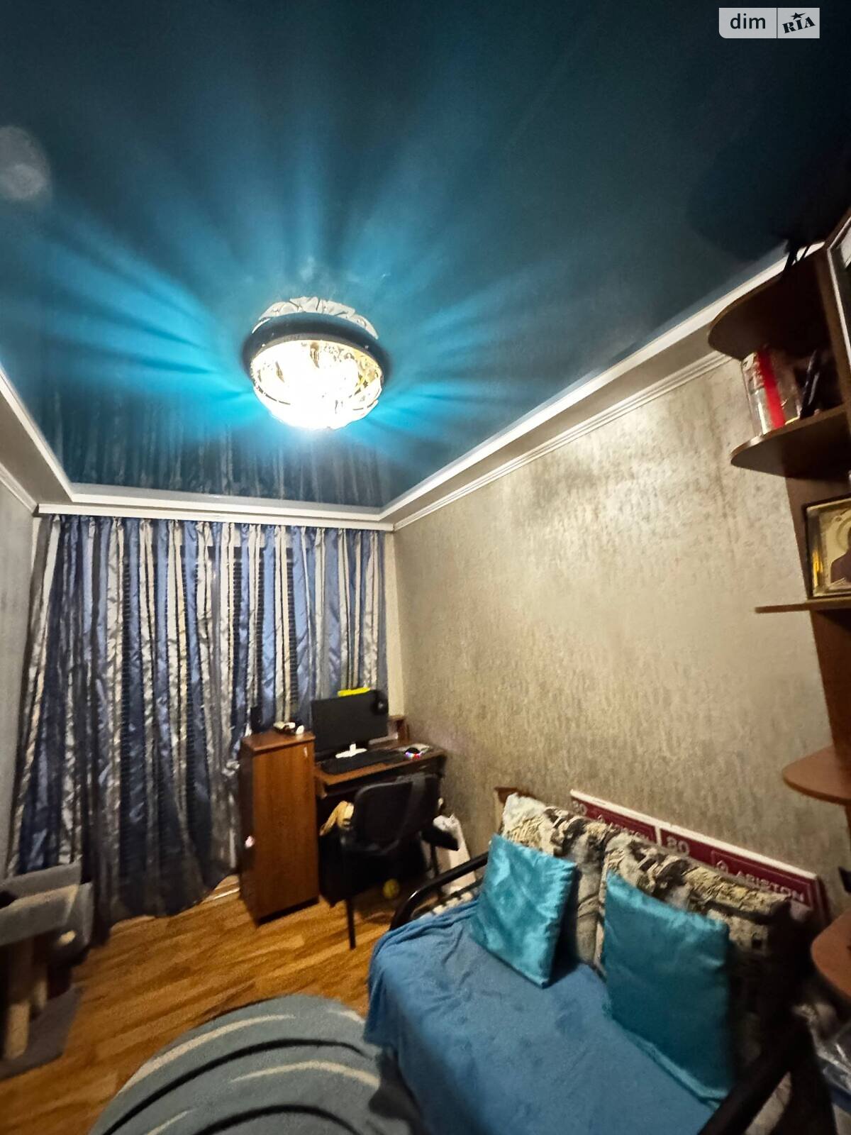 Продаж трикімнатної квартири в Запоріжжі, на вул. Щаслива 15, район Дніпровський (Ленінський) фото 1