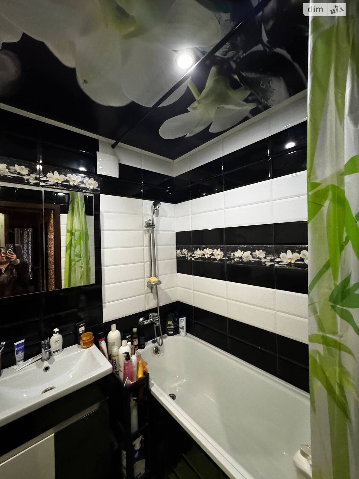 Продаж трикімнатної квартири в Запоріжжі, на вул. Щаслива 15, район Дніпровський (Ленінський) фото 1