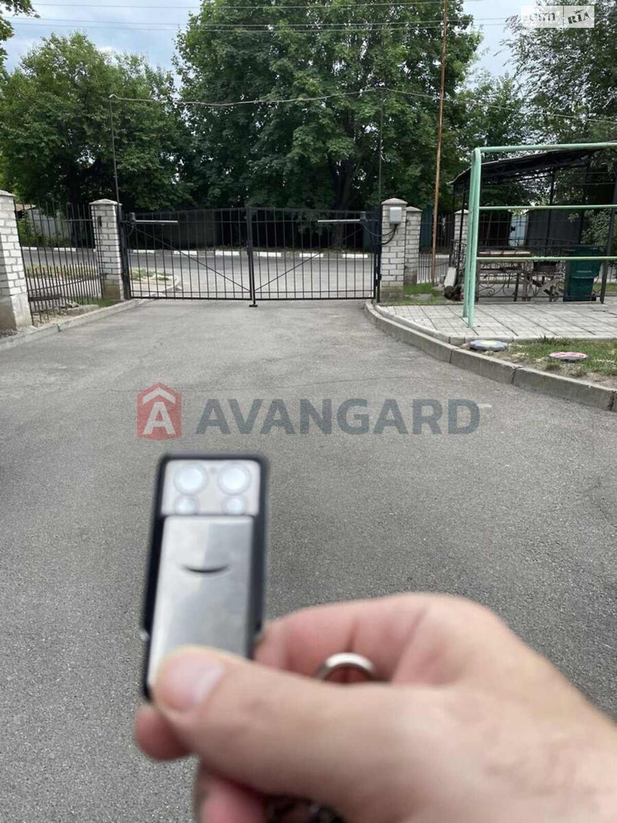 Продажа четырехкомнатной квартиры в Запорожье, на ул. Узбекистанская 1А, район Днепровский (Ленинский) фото 1 Продажа четырехкомнатной квартиры в Запорожье, на ул. Узбекистанская 1А, район Днепровский (Ленинский) фото 1