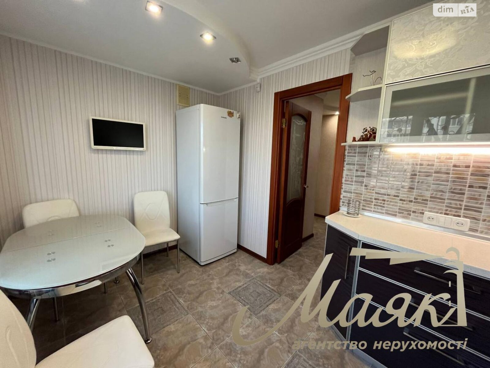 Продажа двухкомнатной квартиры в Запорожье, на просп. Преображенского инженера 25, район Хортицкий фото 1