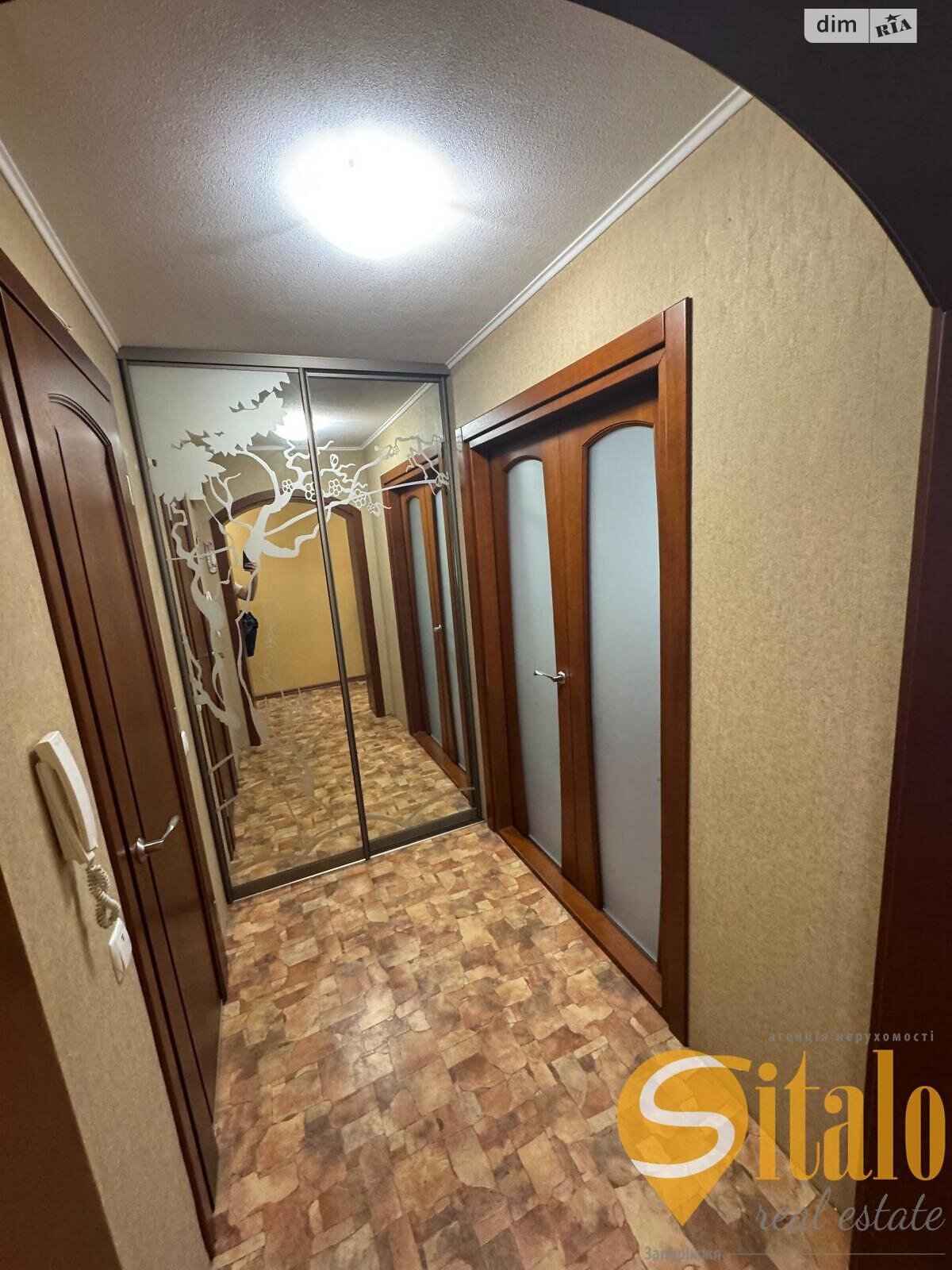 Продаж трикімнатної квартири в Запоріжжі, на вул. Стародніпровська, район Хортицький фото 1 Продаж трикімнатної квартири в Запоріжжі, на вул. Стародніпровська, район Хортицький фото 1