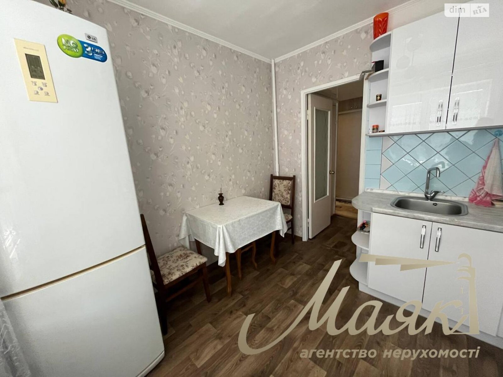 Продаж двокімнатної квартири в Запоріжжі, на бул. Будівельників 9, район Хортицький фото 1 Продаж двокімнатної квартири в Запоріжжі, на бул. Будівельників 9, район Хортицький фото 1
