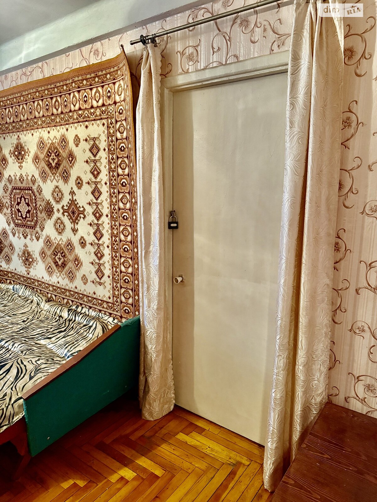 Продажа трехкомнатной квартиры в Запорожье, на ул. Василия Сергиенко, район Хортицкий фото 1 Продажа трехкомнатной квартиры в Запорожье, на ул. Василия Сергиенко, район Хортицкий фото 1