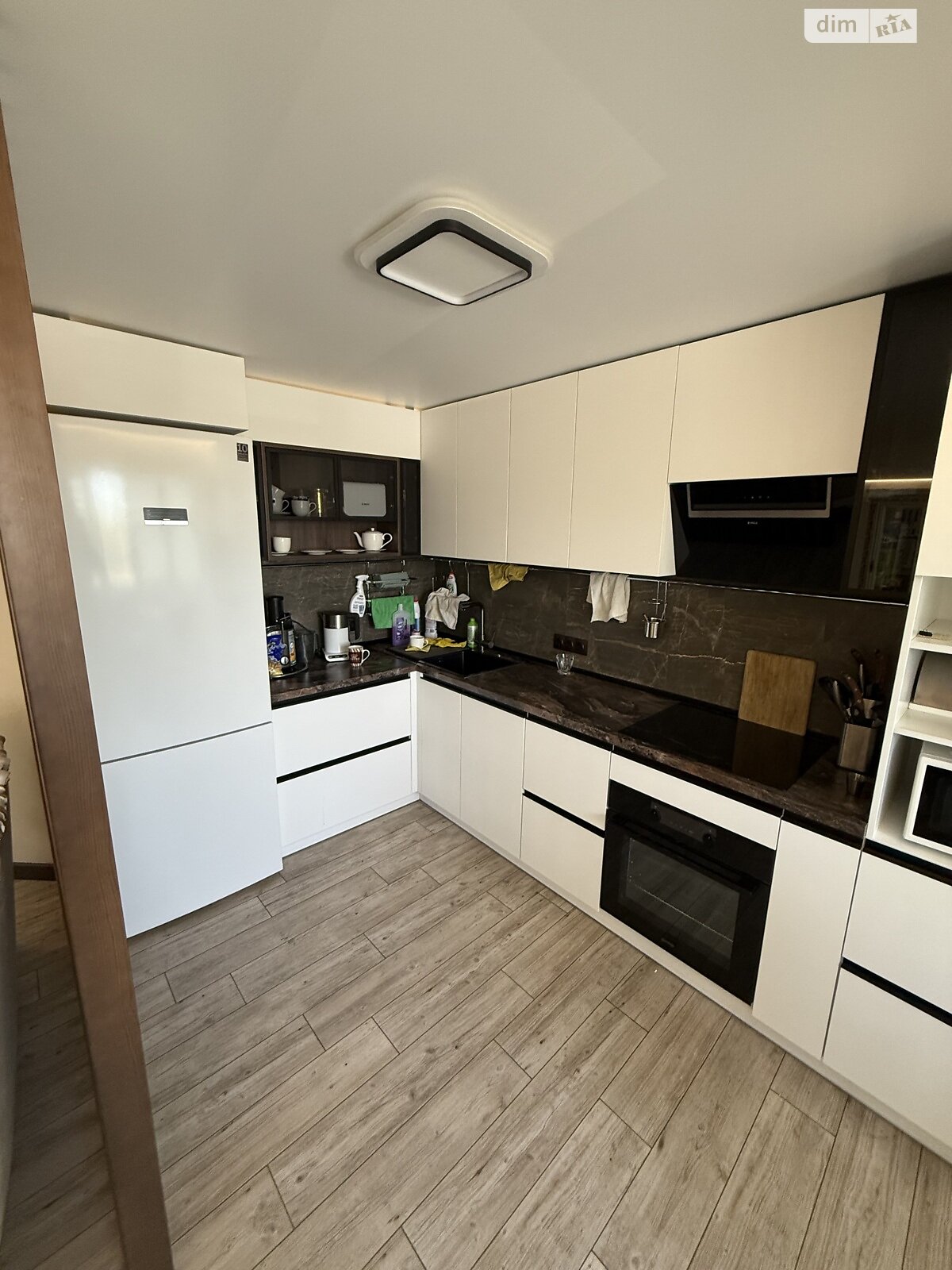 Продажа трехкомнатной квартиры в Запорожье, на ул. Александра Говорухи 26А, район Коммунарский фото 1 Продажа трехкомнатной квартиры в Запорожье, на ул. Александра Говорухи 26А, район Коммунарский фото 1